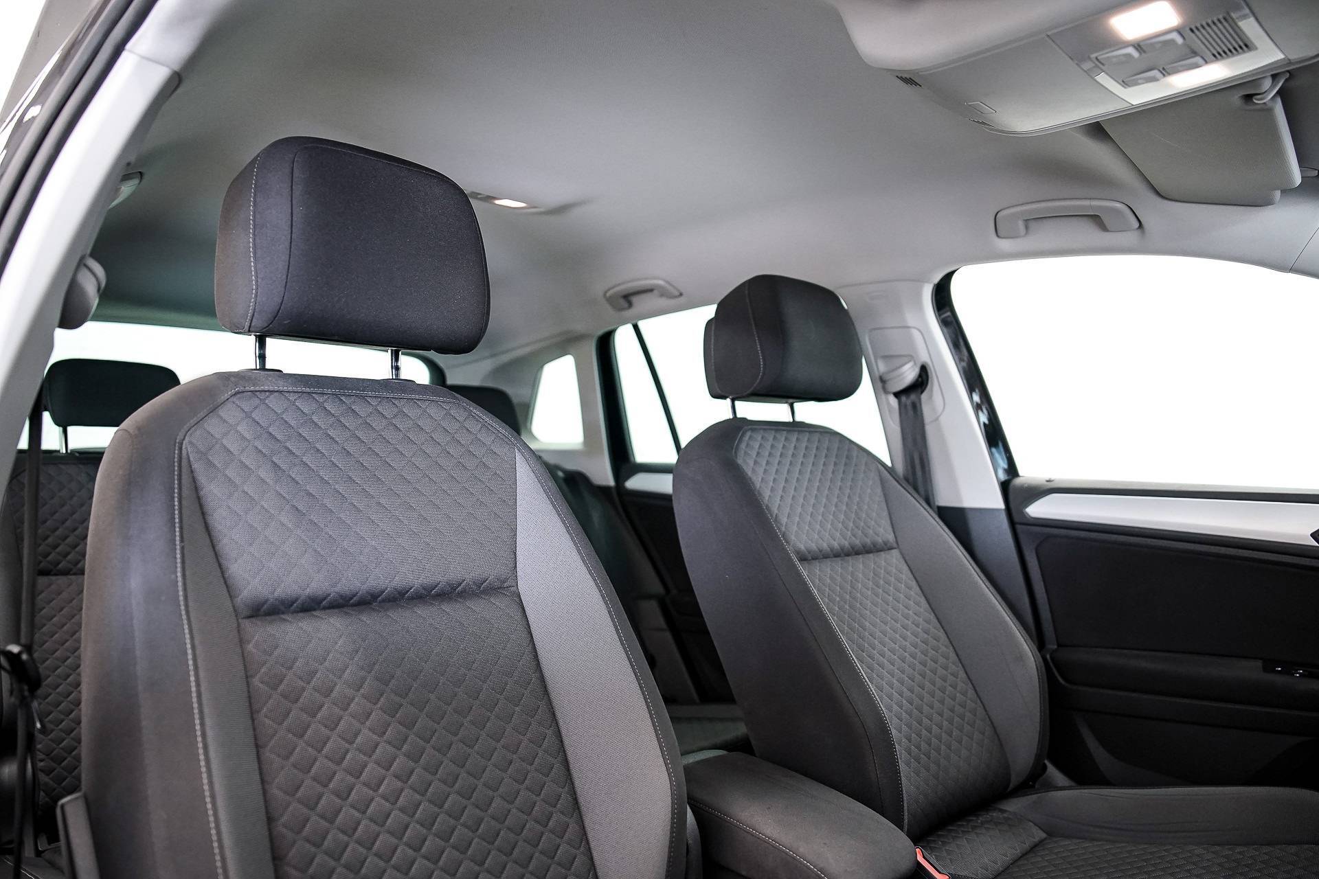 VOLKSWAGEN Tiguan - Foto 19