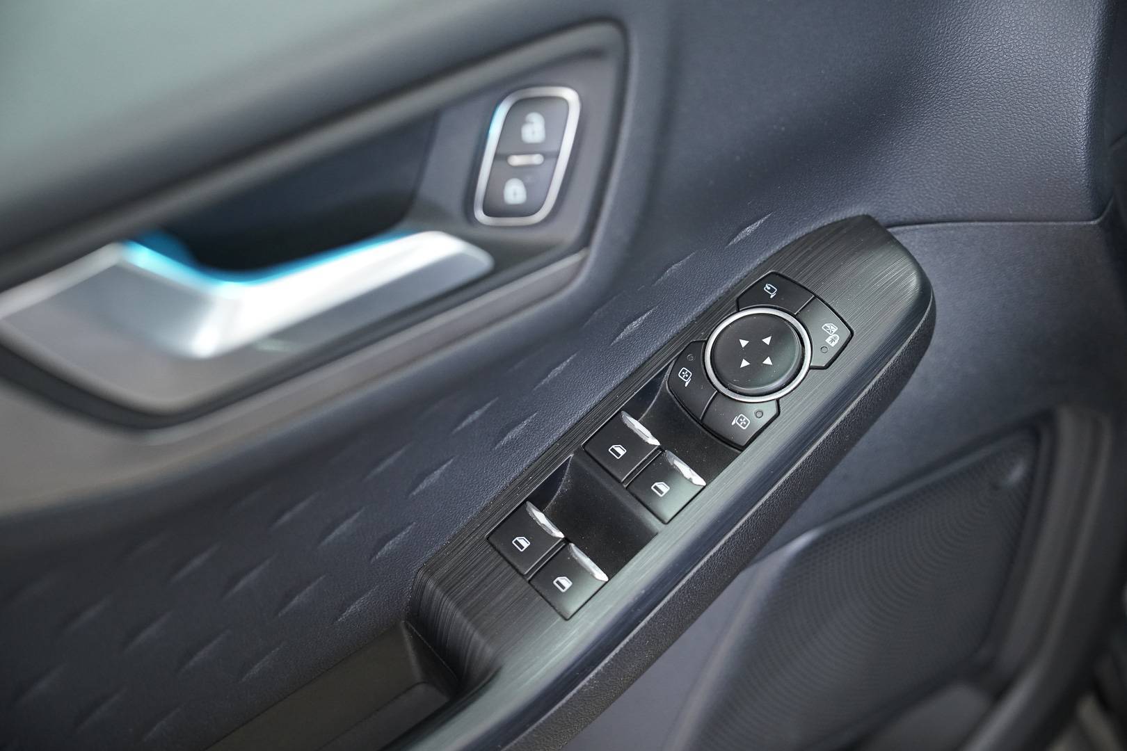 FORD Kuga - Foto 9
