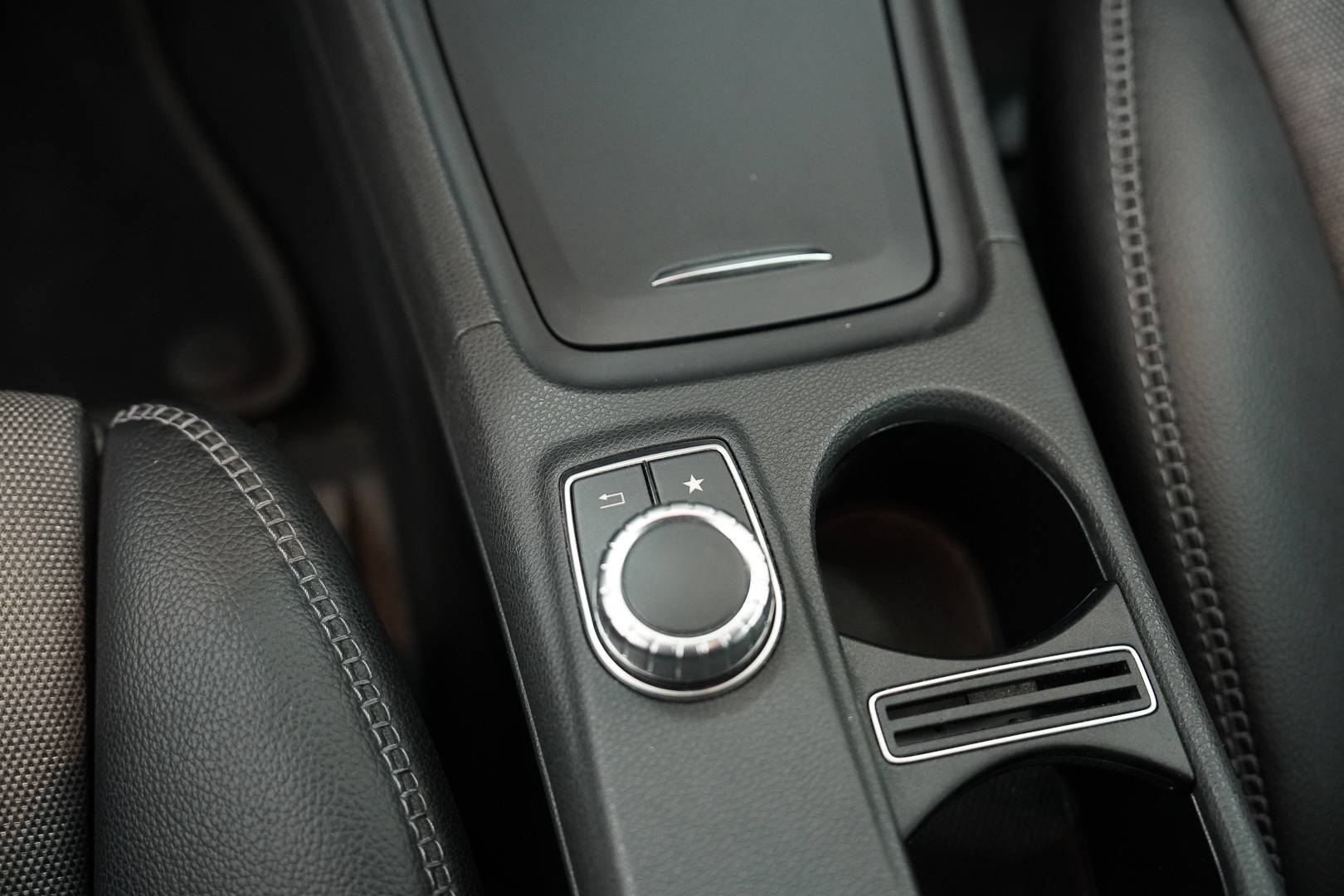 MERCEDES GLA - Foto 18