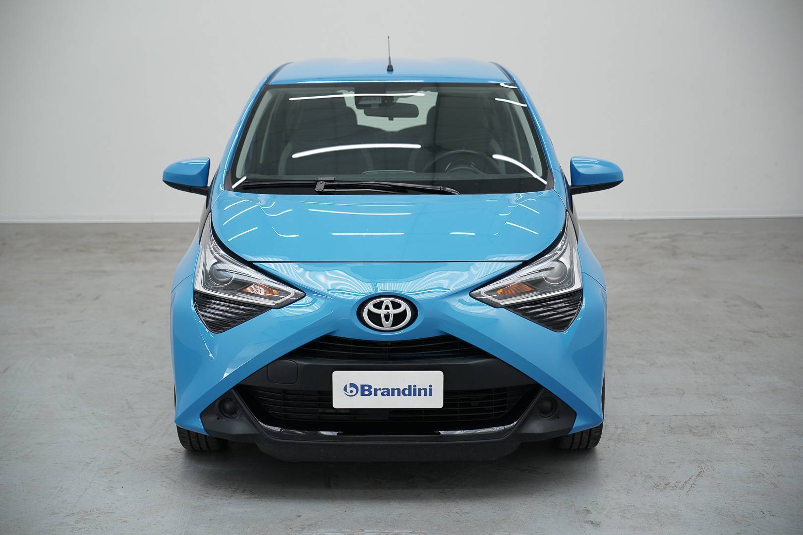 TOYOTA Aygo - Foto 2