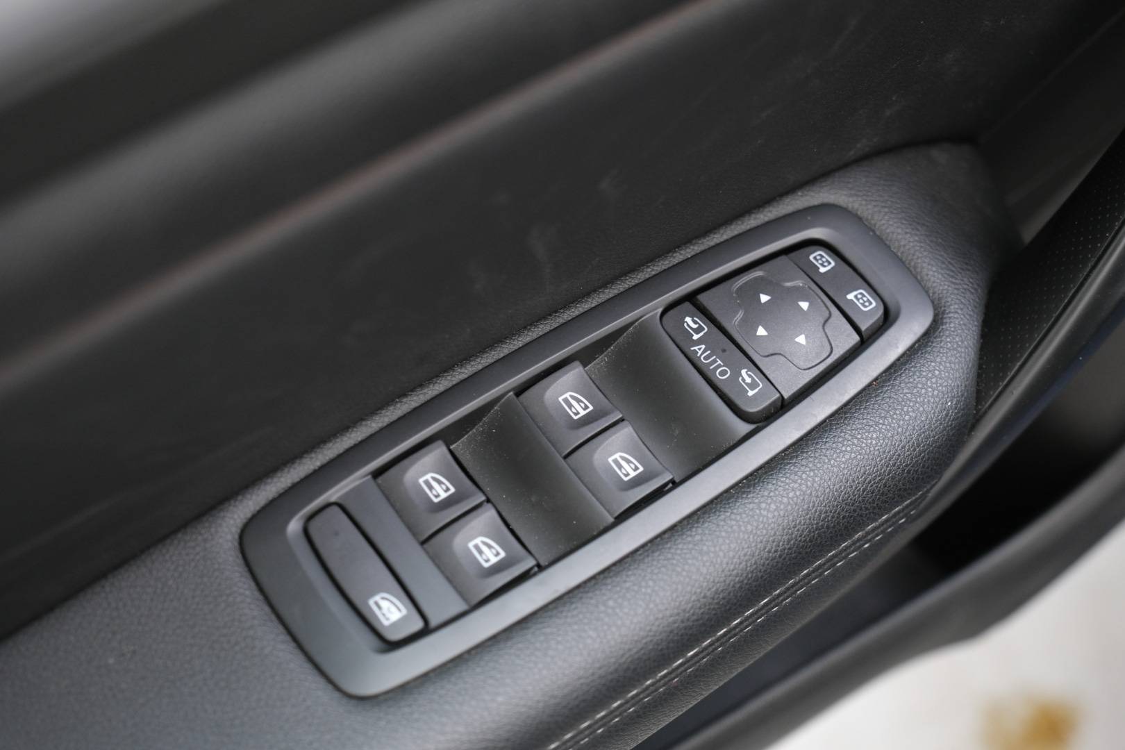 RENAULT Megane - Foto 11