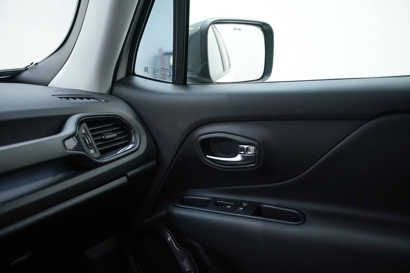 JEEP RENEGADE - Foto 21