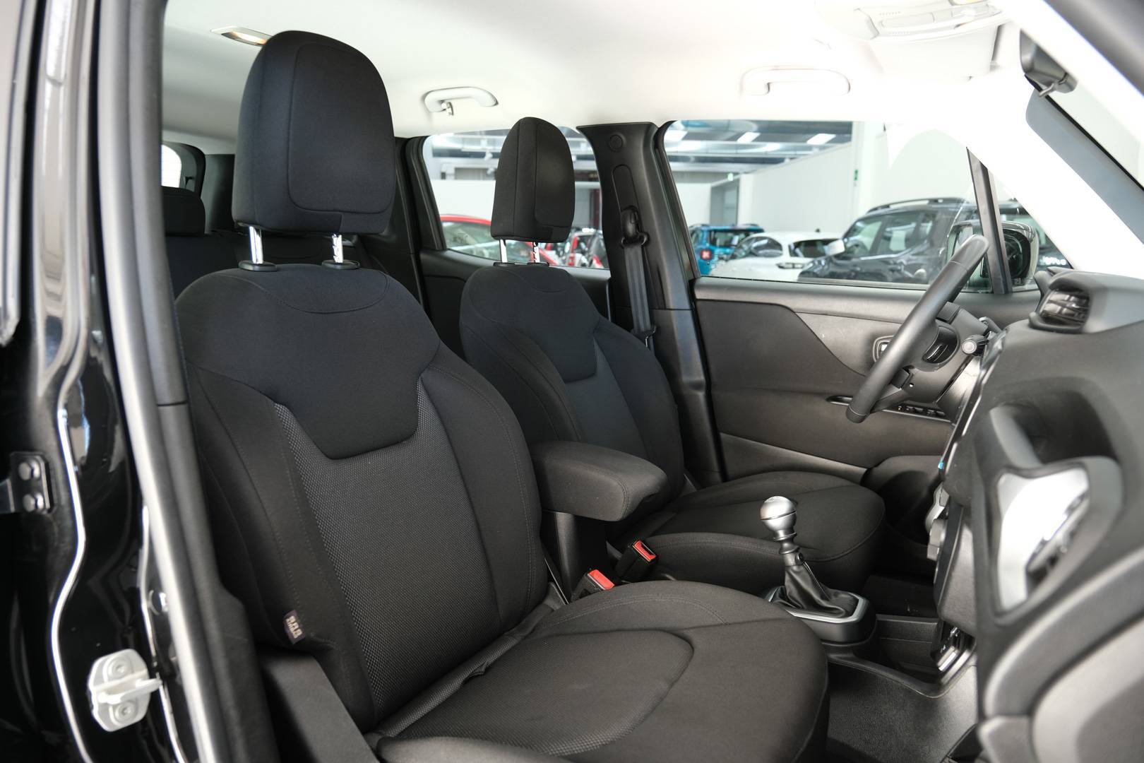 JEEP RENEGADE - Foto 19