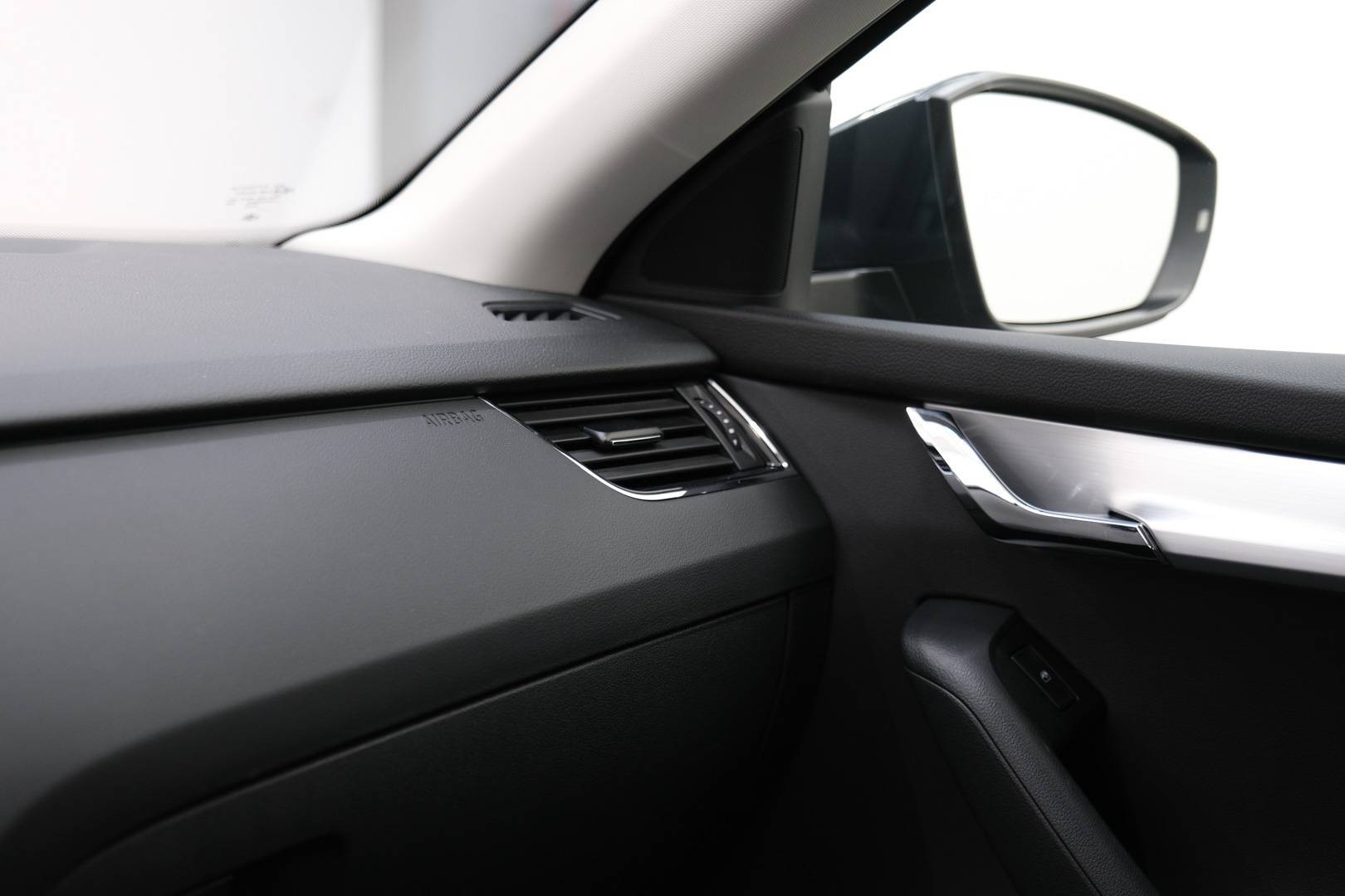 SKODA Octavia - Foto 21