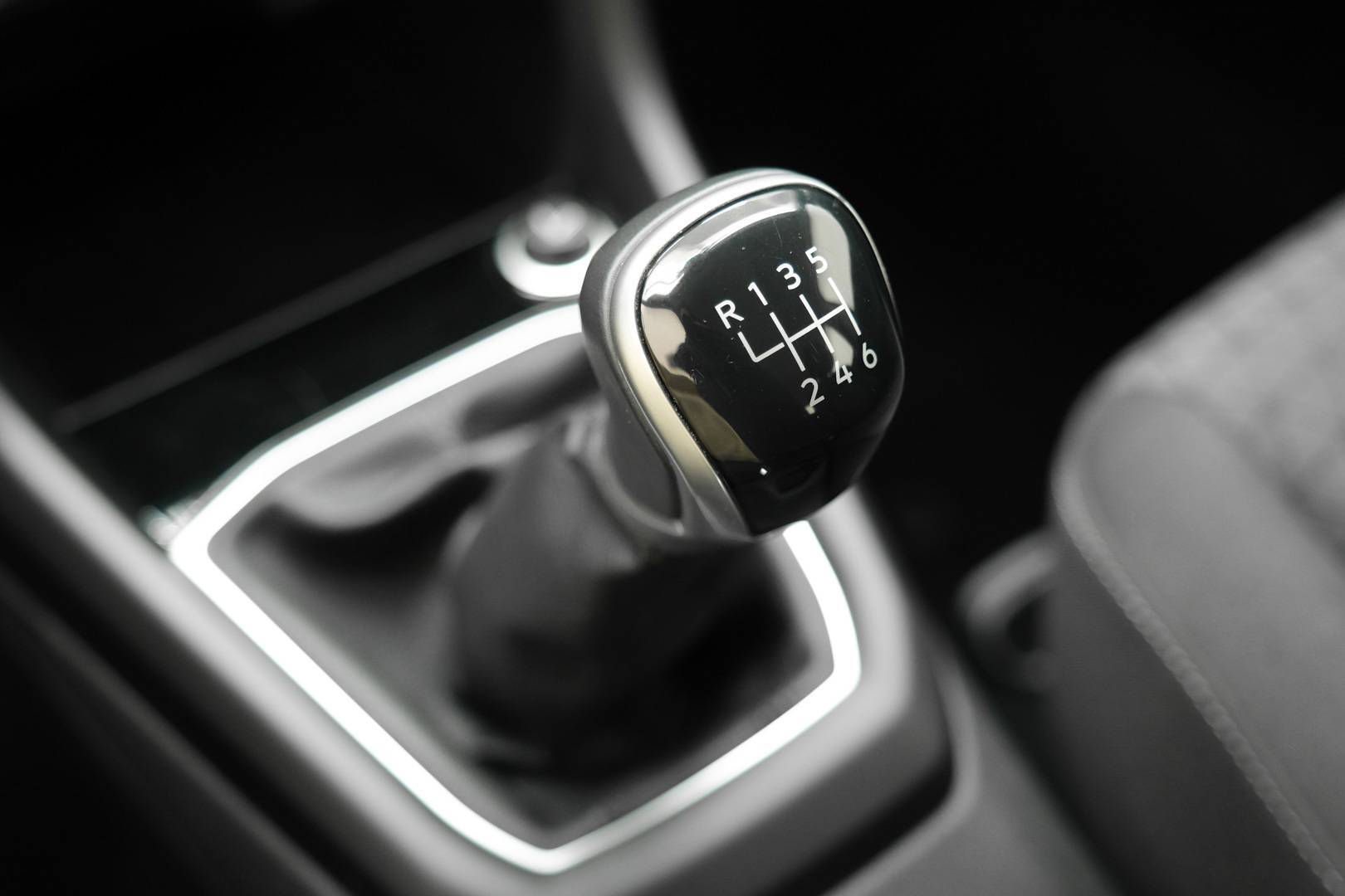 VOLKSWAGEN T-Cross - Foto 19