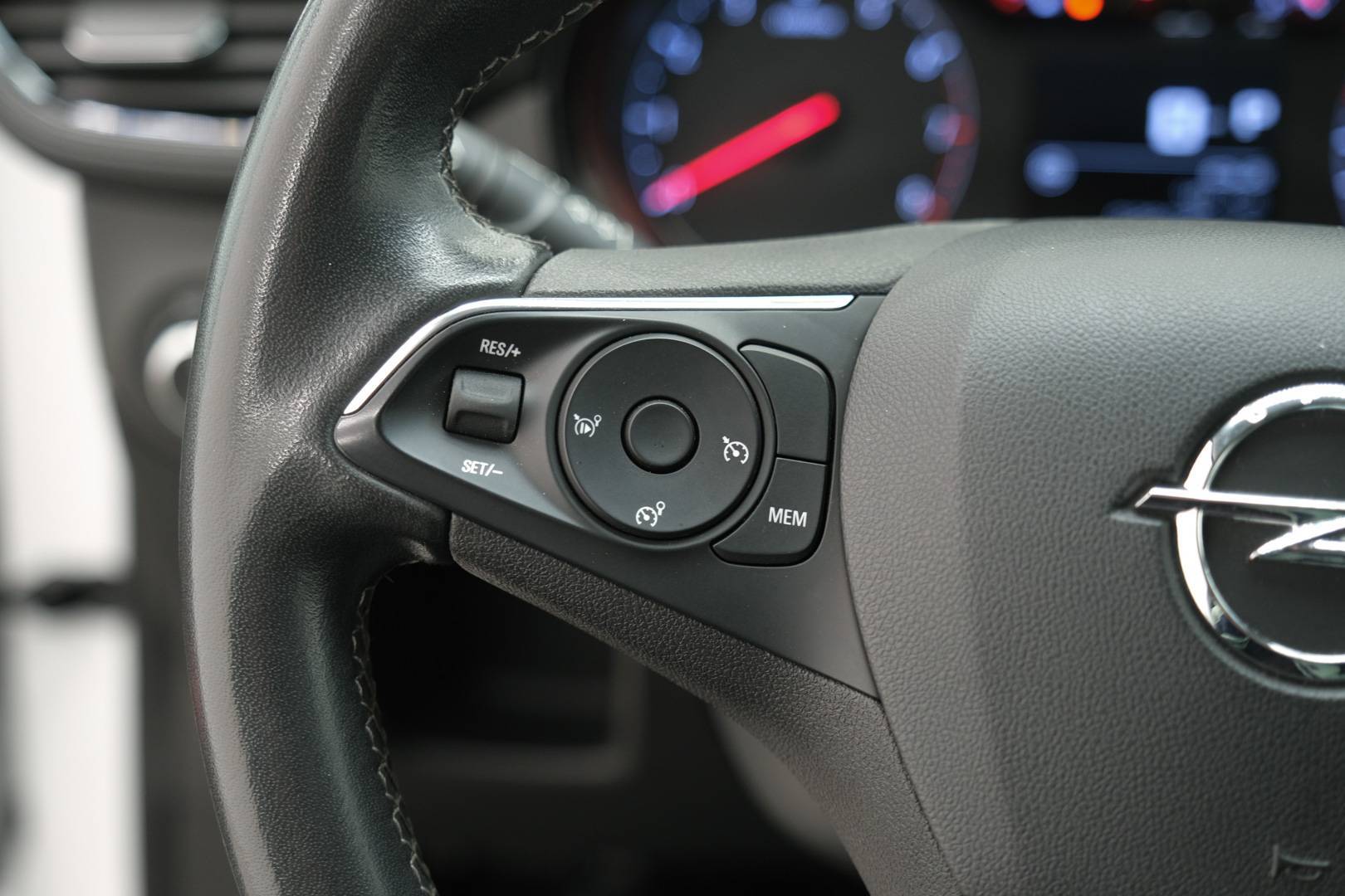 OPEL Crossland  - Foto 12