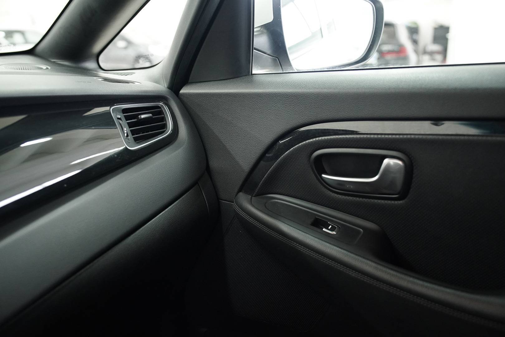 KIA Carens - Foto 18