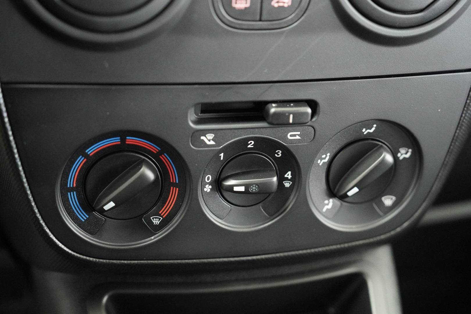 FIAT Fiorino - Foto 18