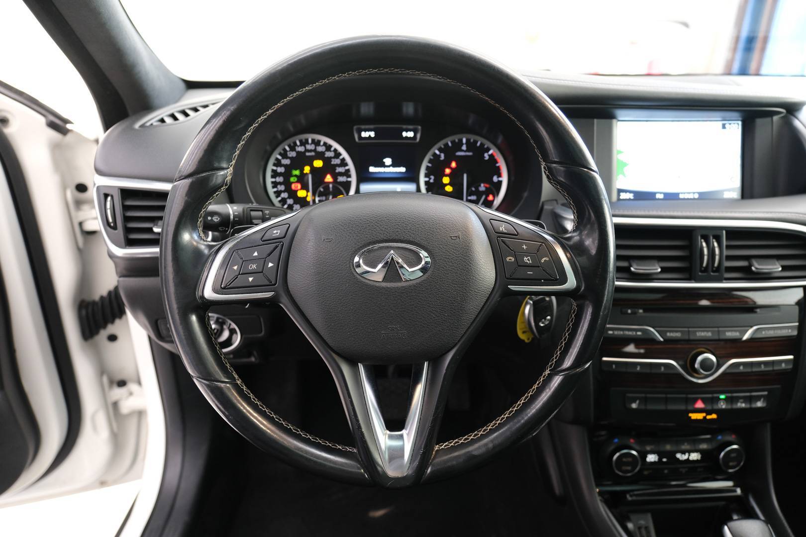 INFINITI QX30 - Foto 10