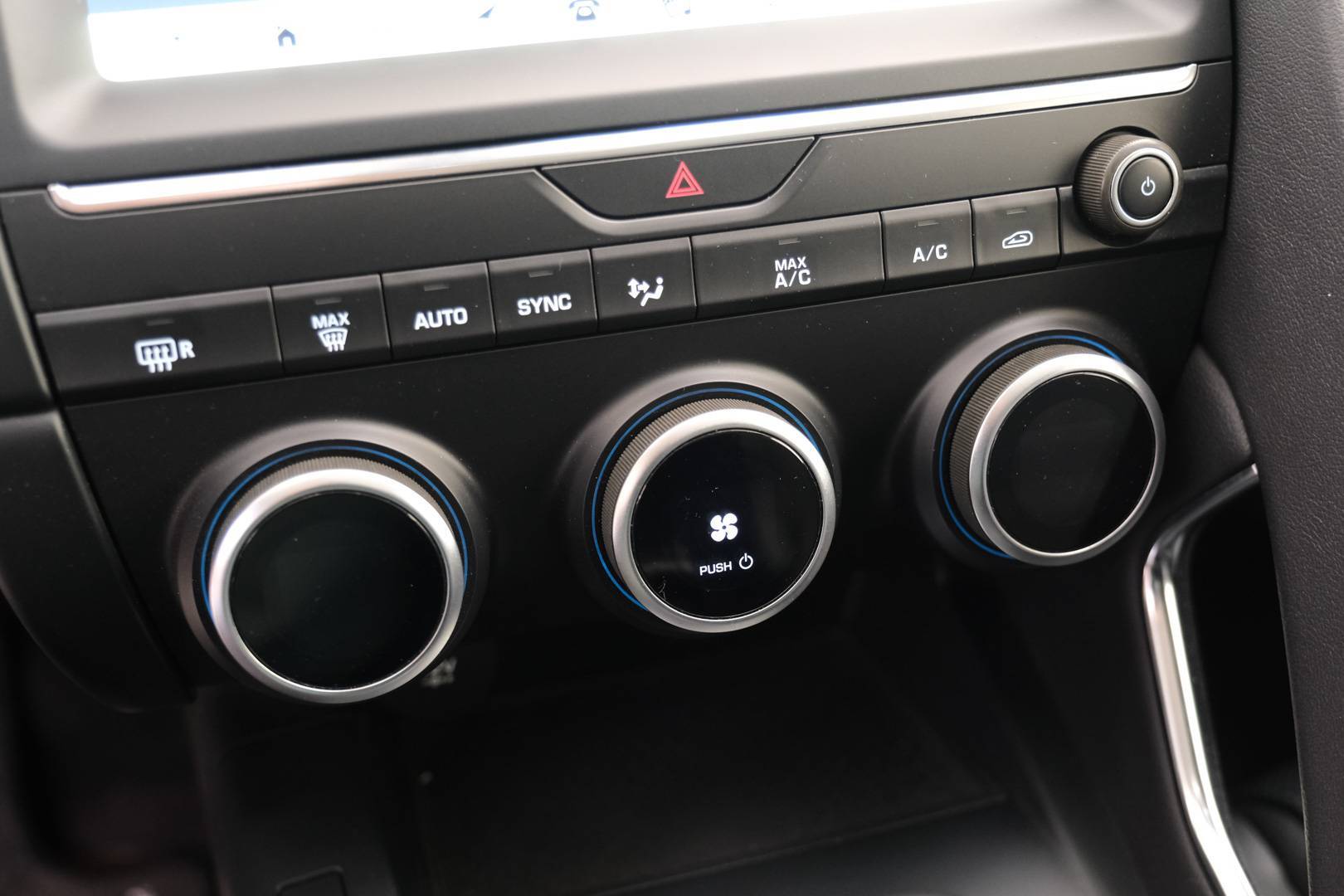 JAGUAR E-Pace - Foto 16