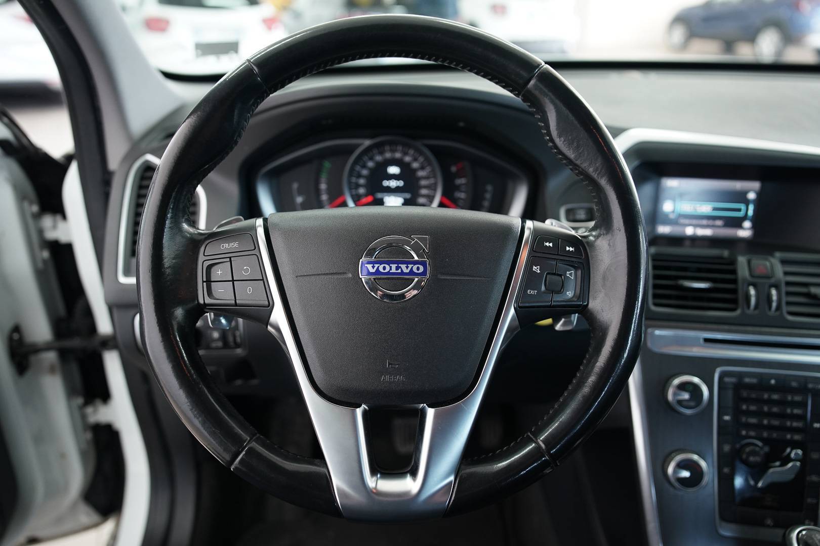 VOLVO XC60 - Foto 11