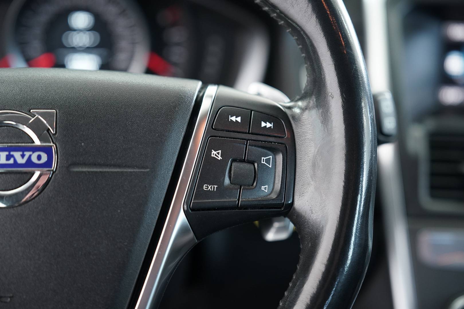 VOLVO XC60 - Foto 13