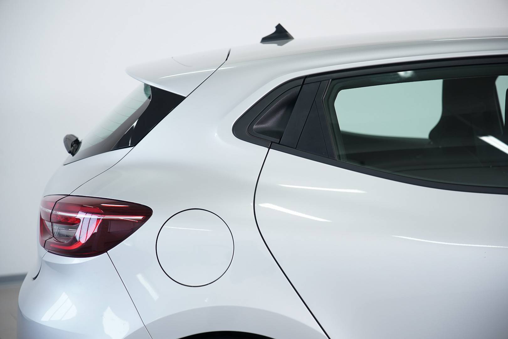 RENAULT Clio - Foto 6