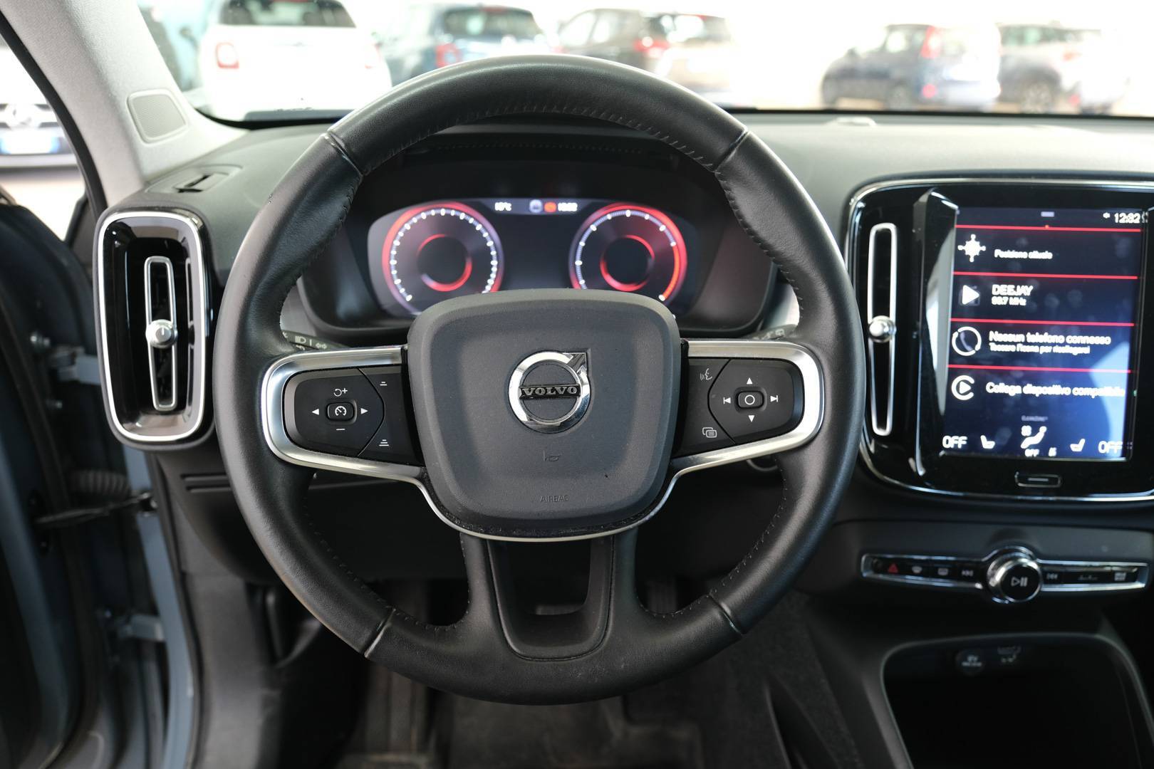 VOLVO XC40 - Foto 10