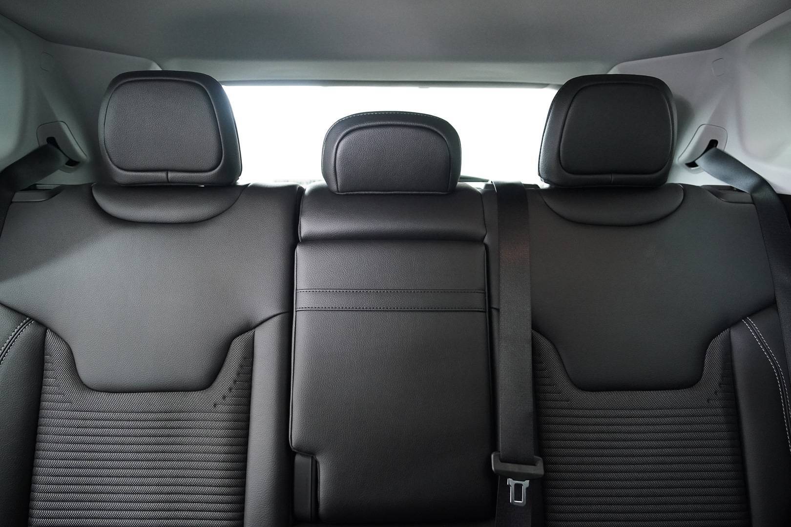 JEEP Compass - Foto 21