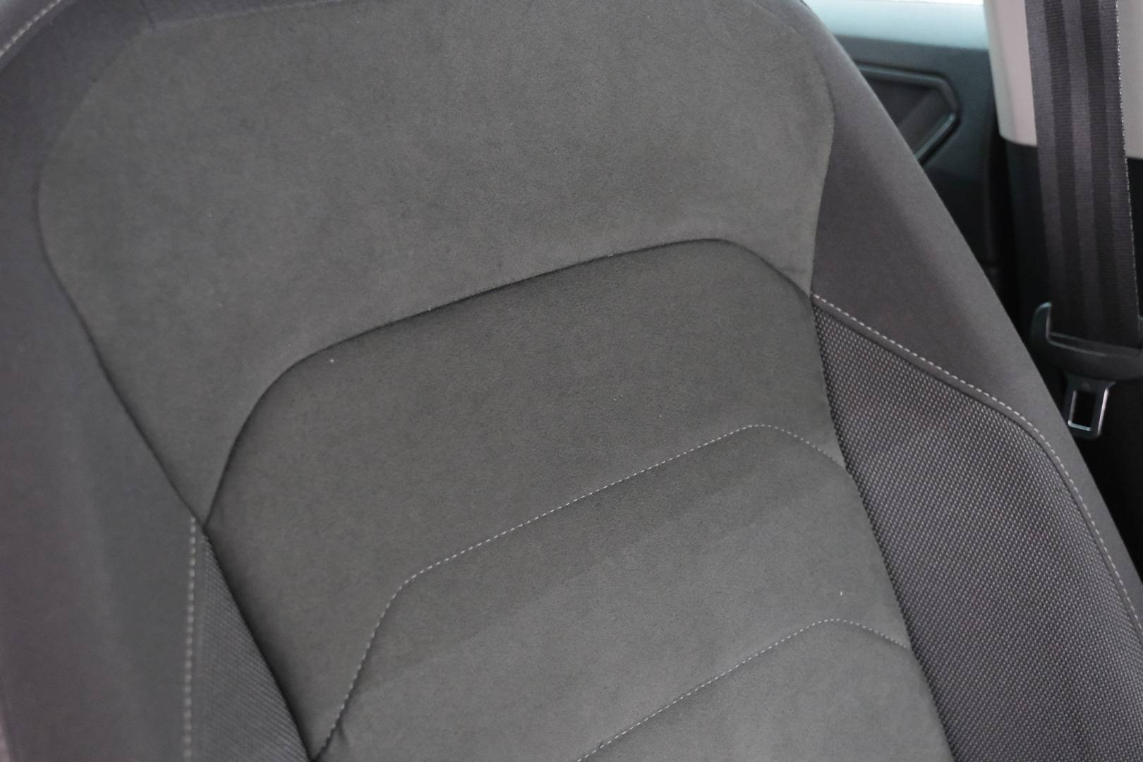 VOLKSWAGEN Tiguan - Foto 21
