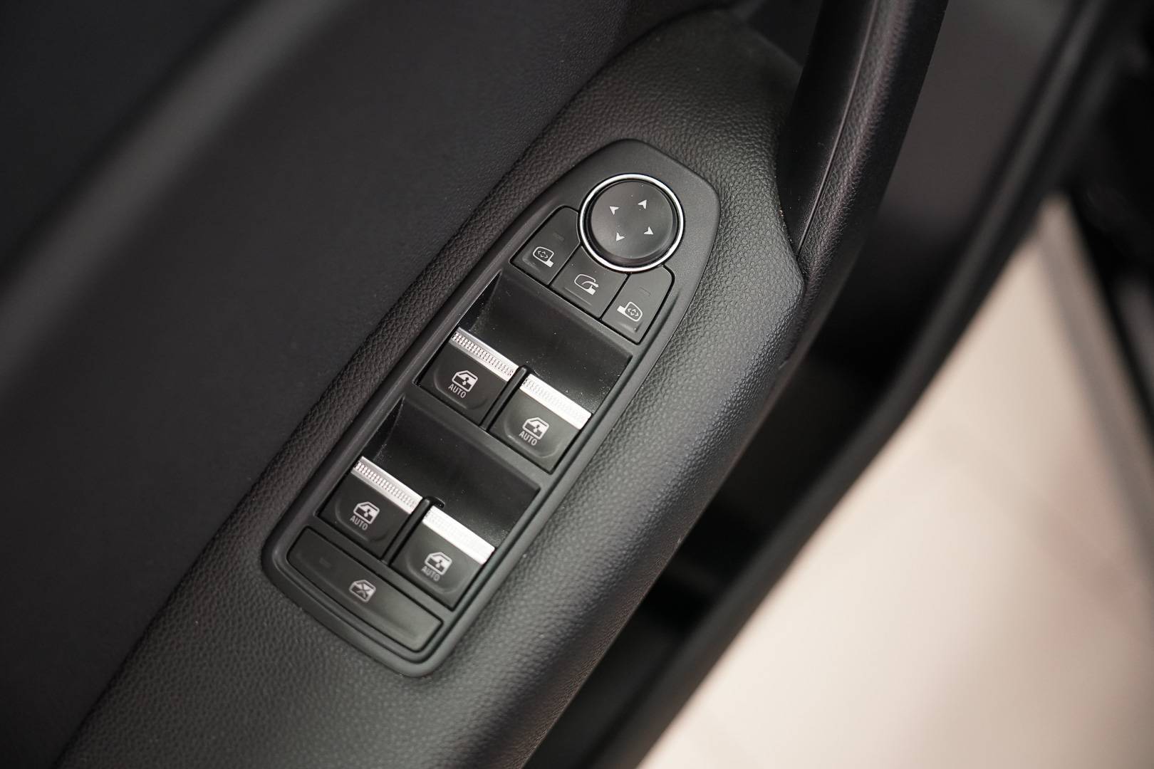 RENAULT Captur - Foto 10