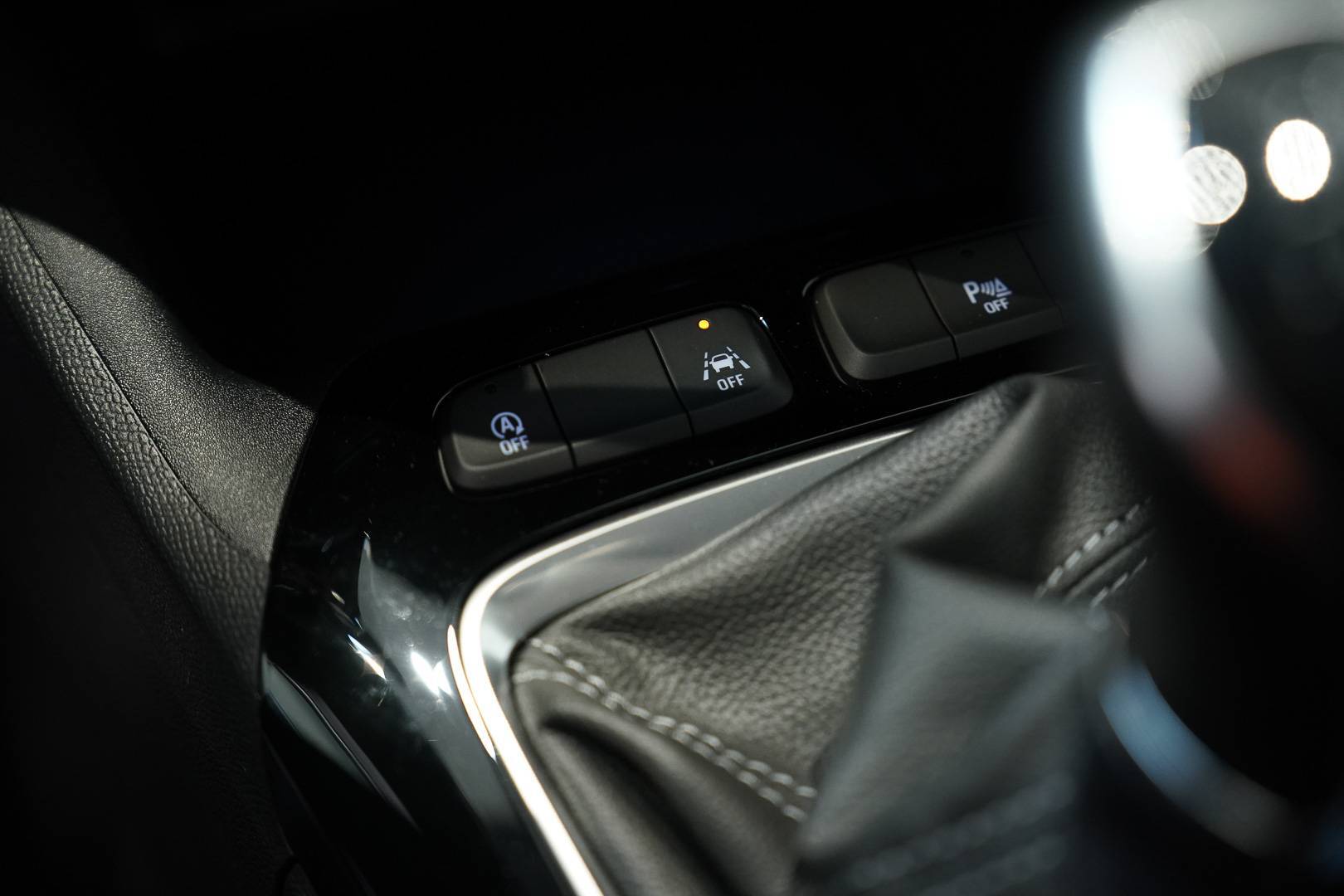OPEL Corsa - Foto 17