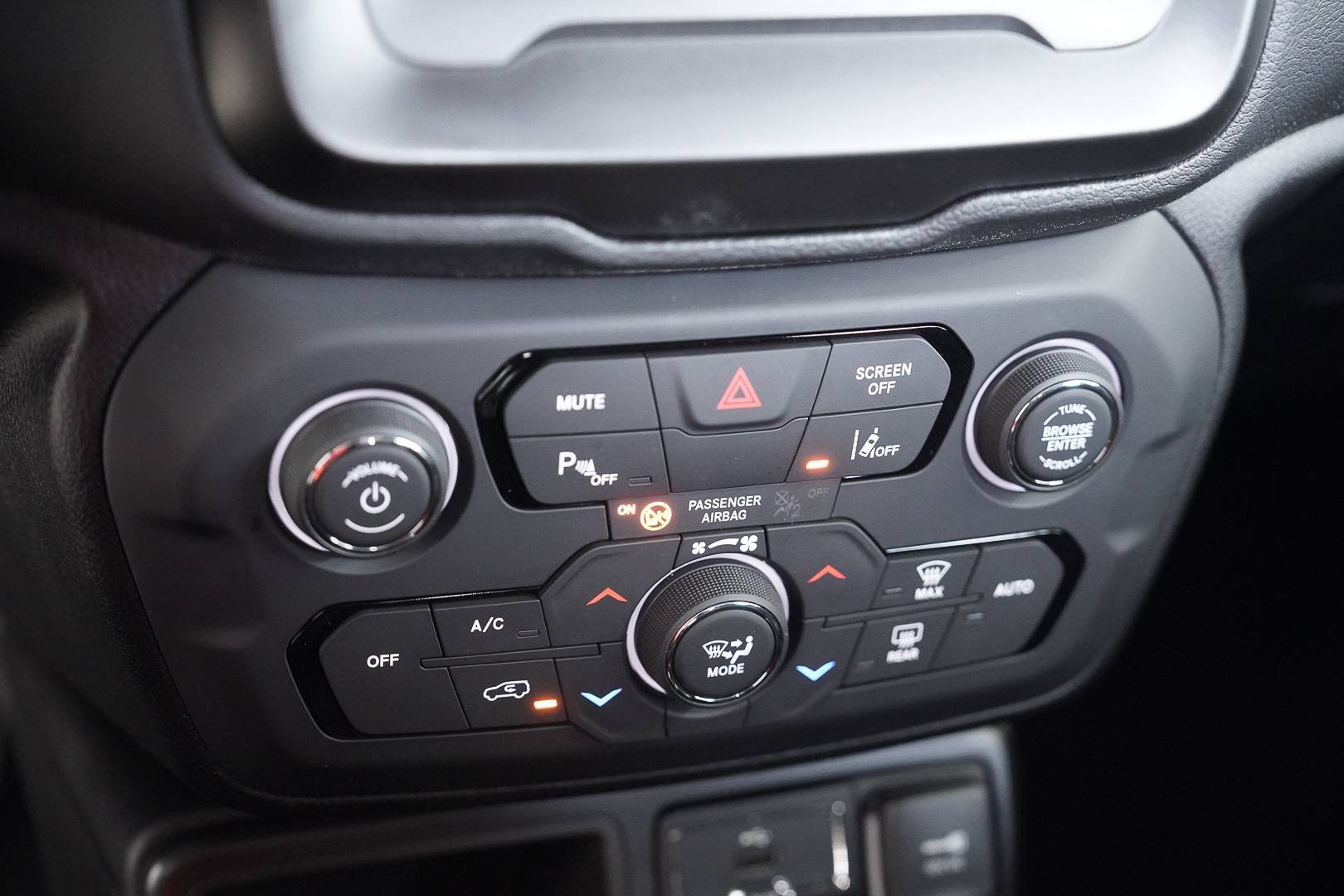 JEEP RENEGADE - Foto 16