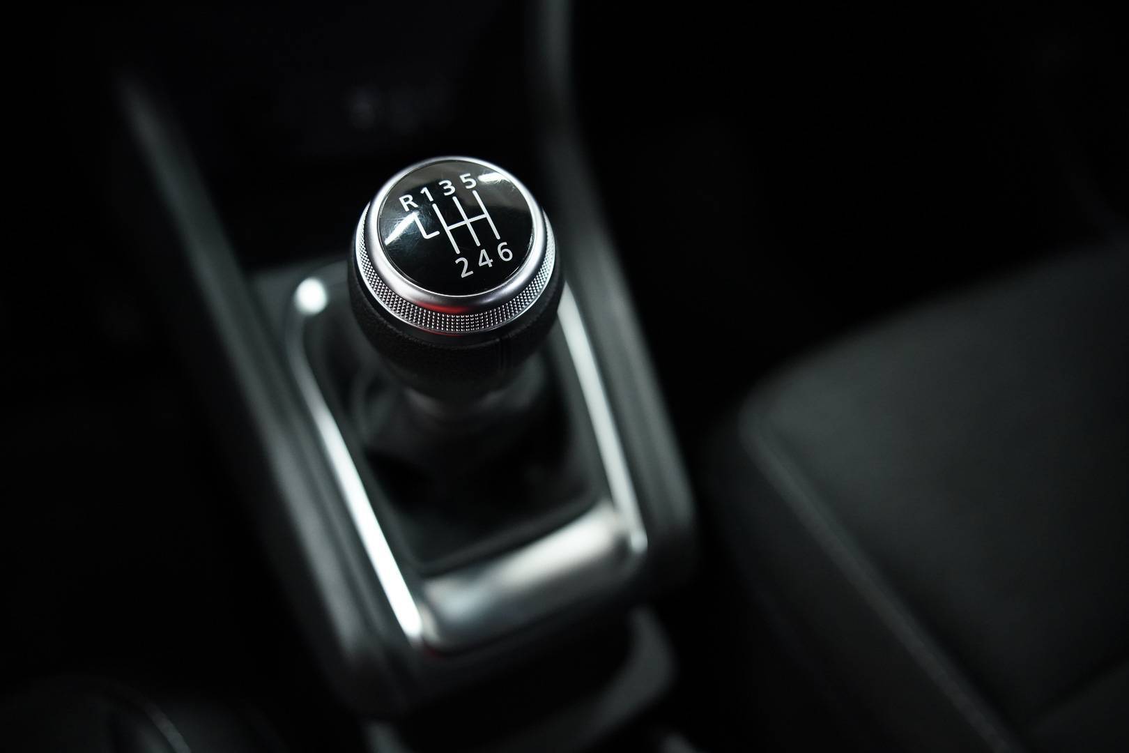 RENAULT Captur - Foto 18