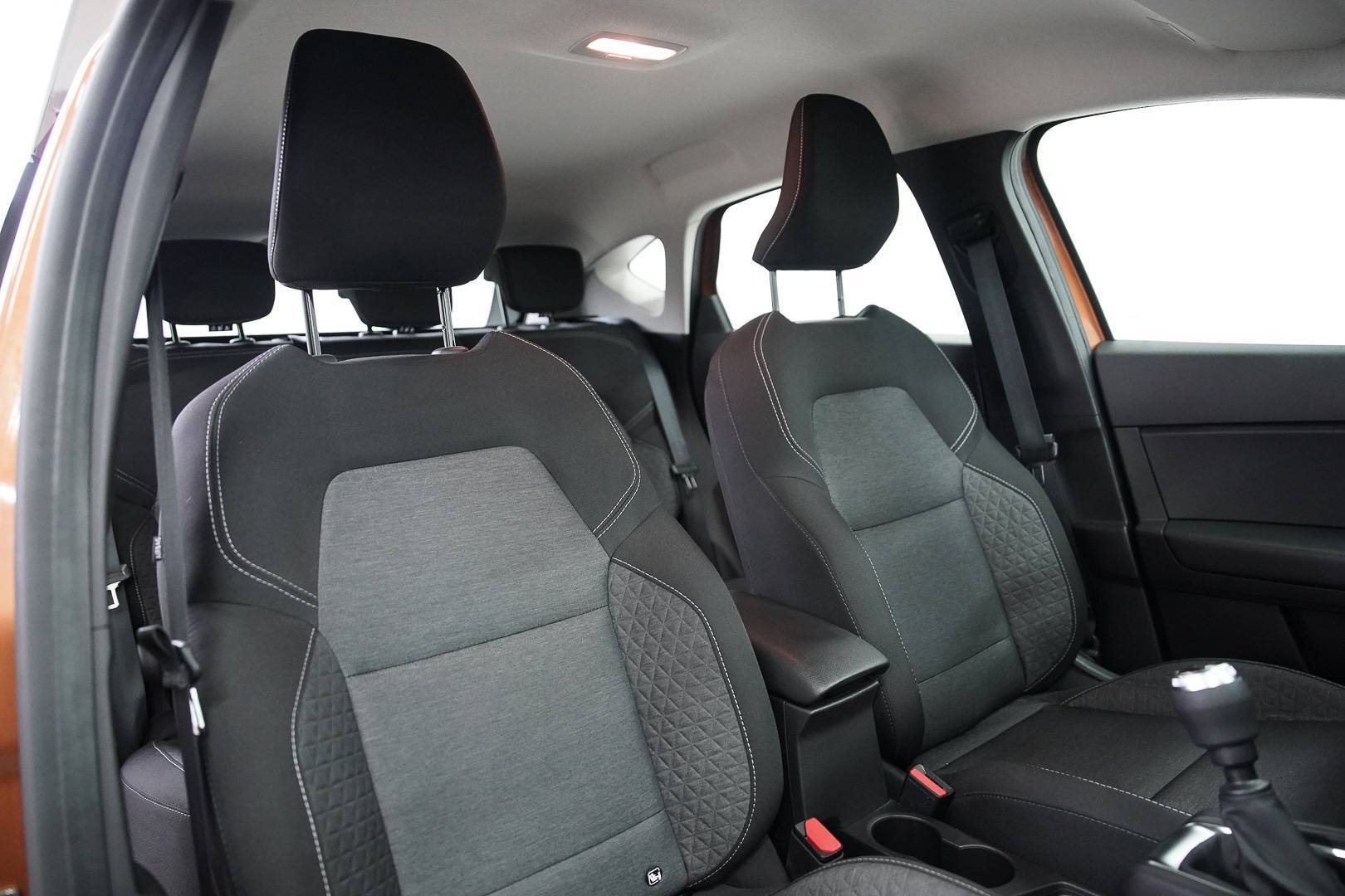 RENAULT Captur - Foto 20
