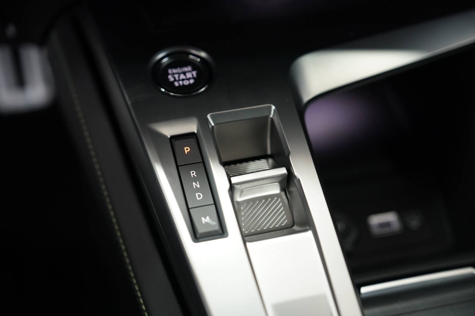 PEUGEOT 408 - Foto 17