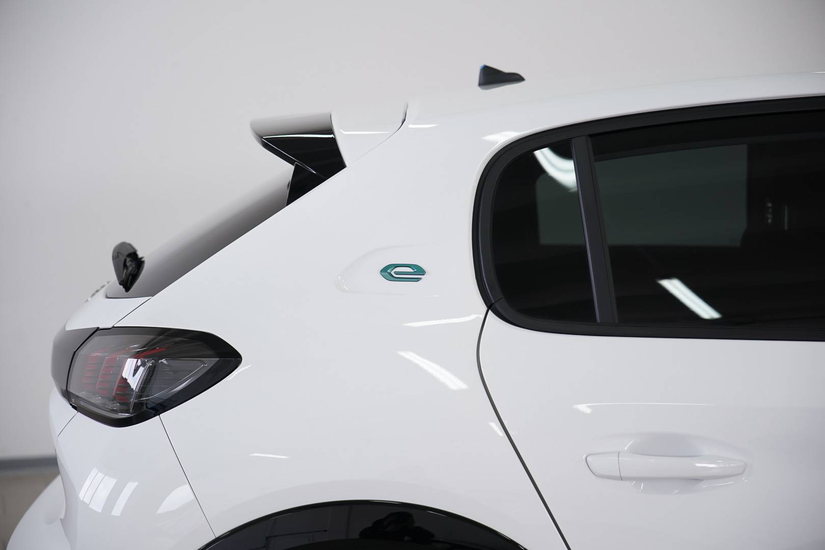 PEUGEOT 208 - Foto 6
