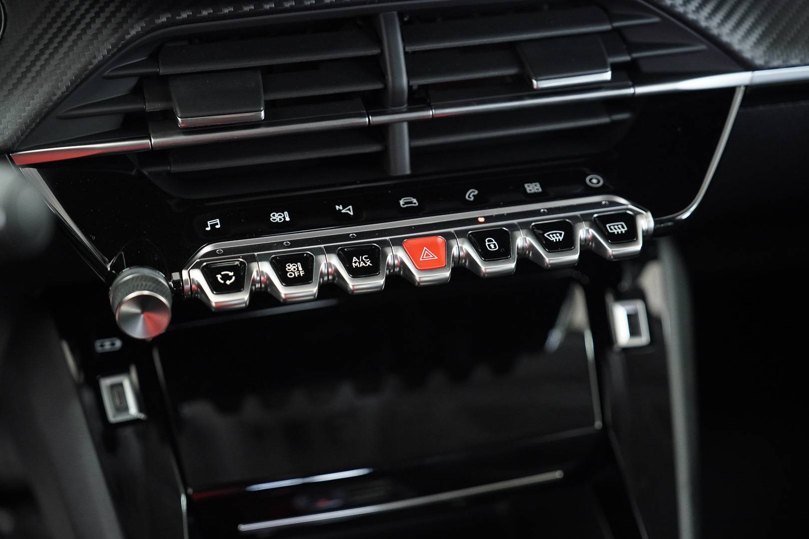 PEUGEOT 208 - Foto 16