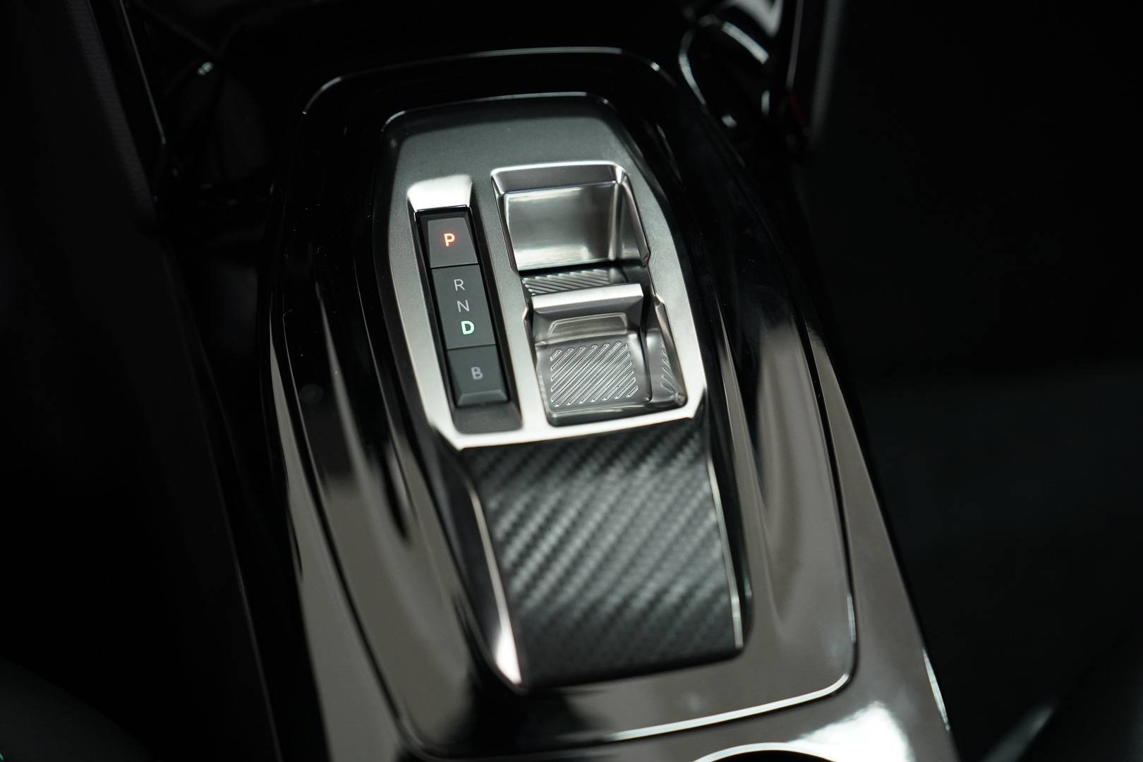 PEUGEOT 208 - Foto 17