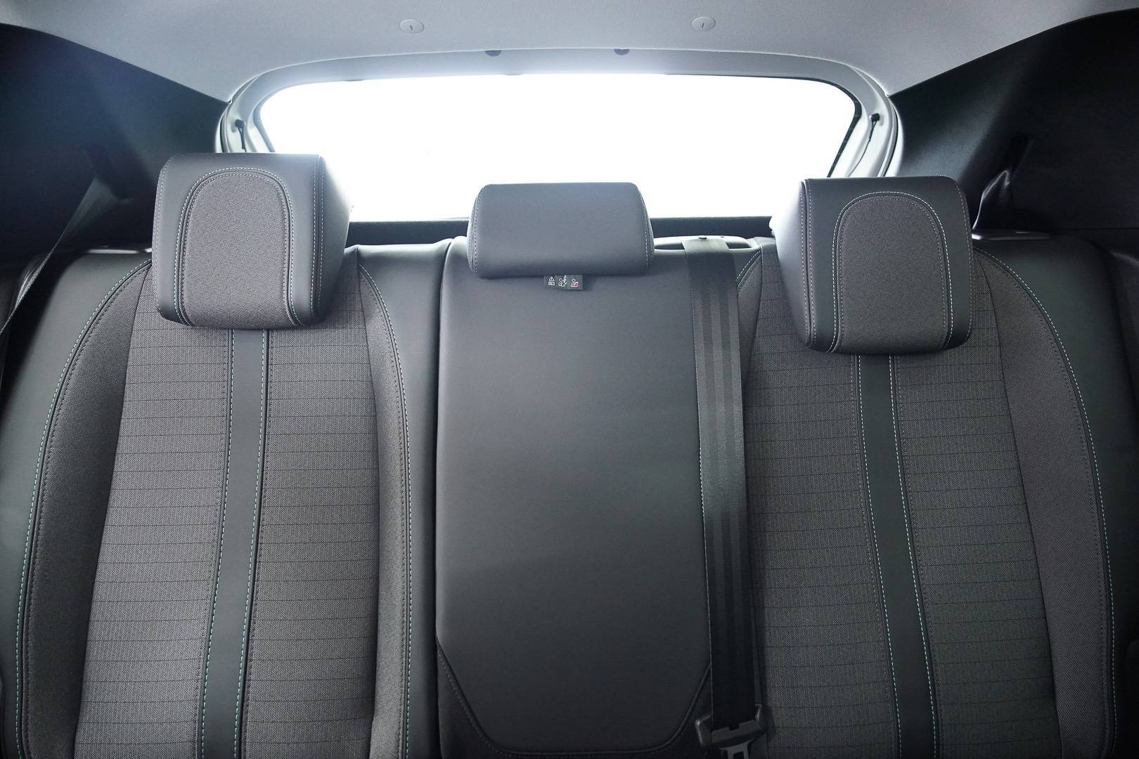 PEUGEOT 208 - Foto 22