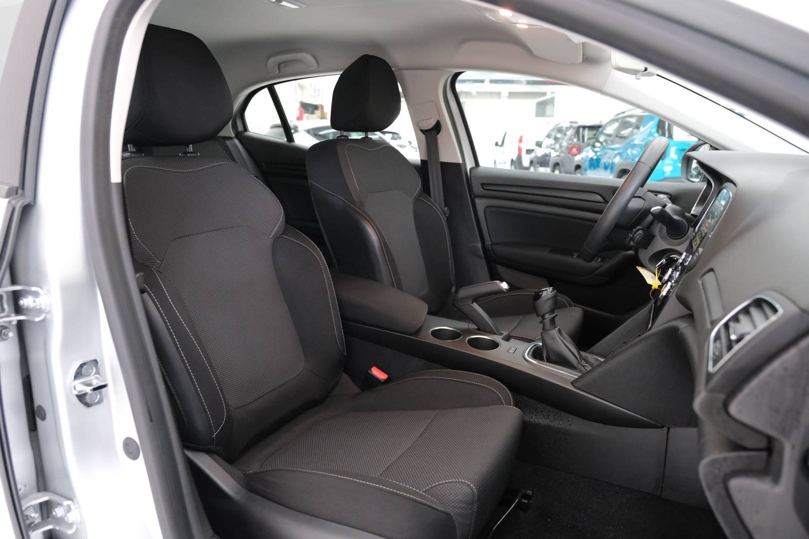 RENAULT Megane - Foto 18