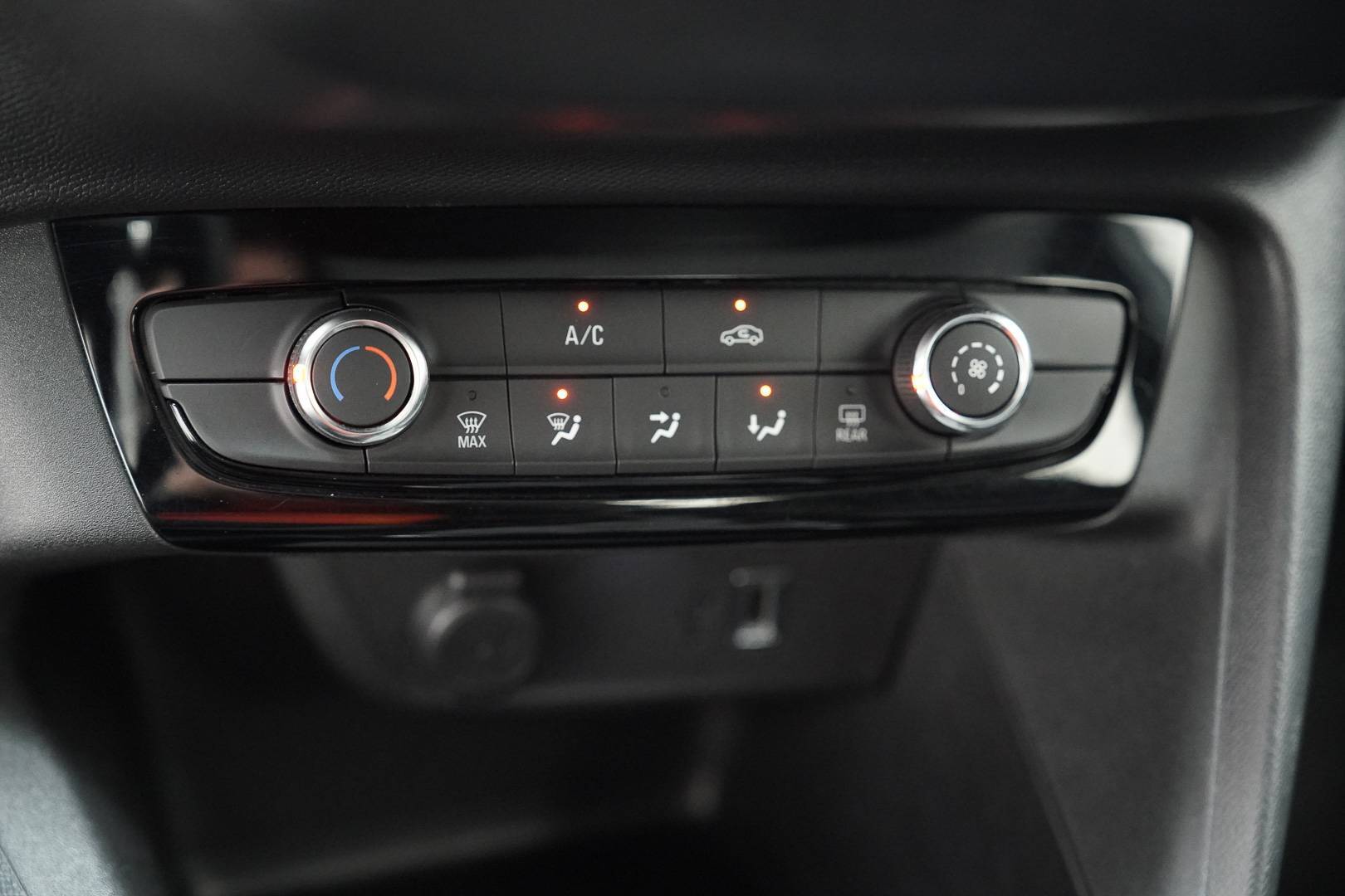 OPEL Corsa - Foto 16