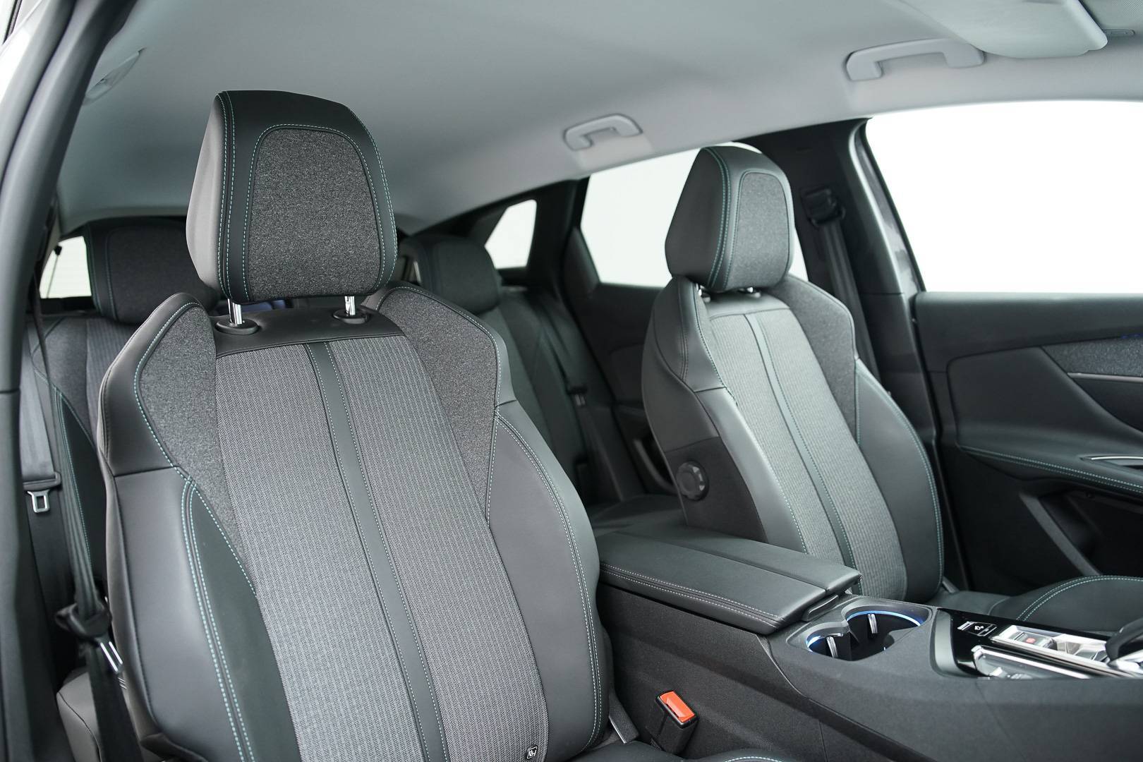 PEUGEOT 3008 II 2021 - Foto 21