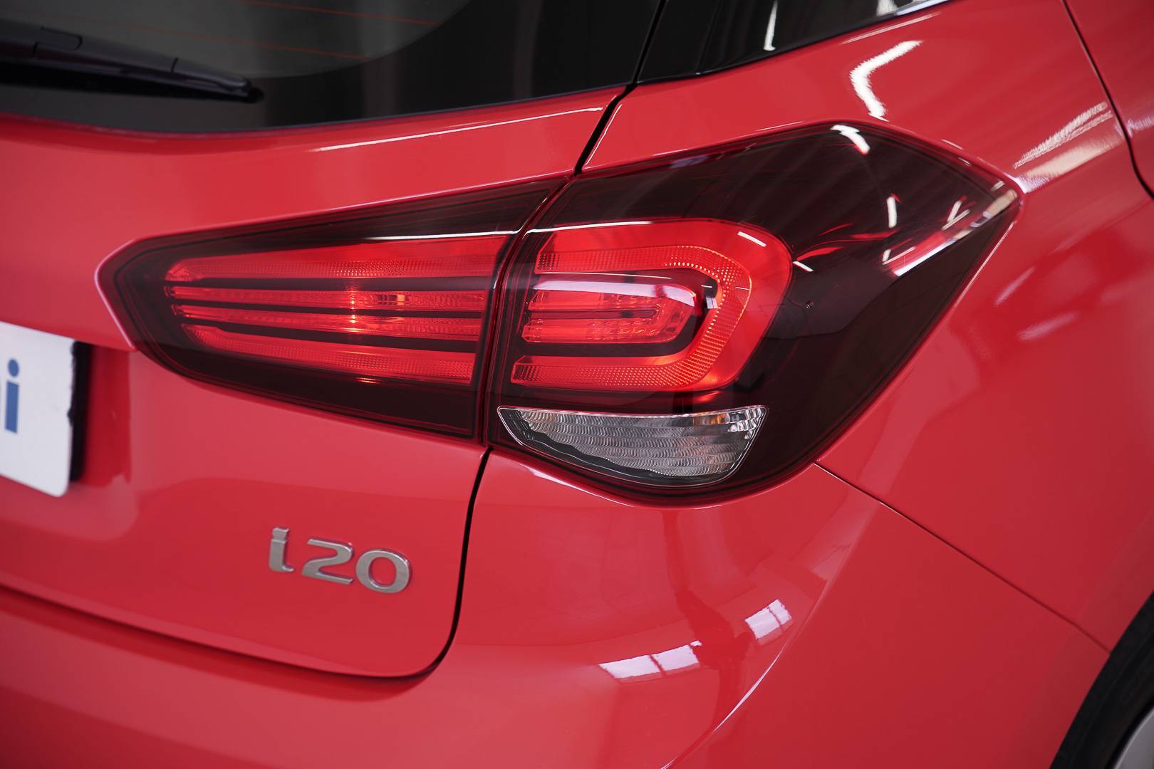 HYUNDAI i20 - Foto 8
