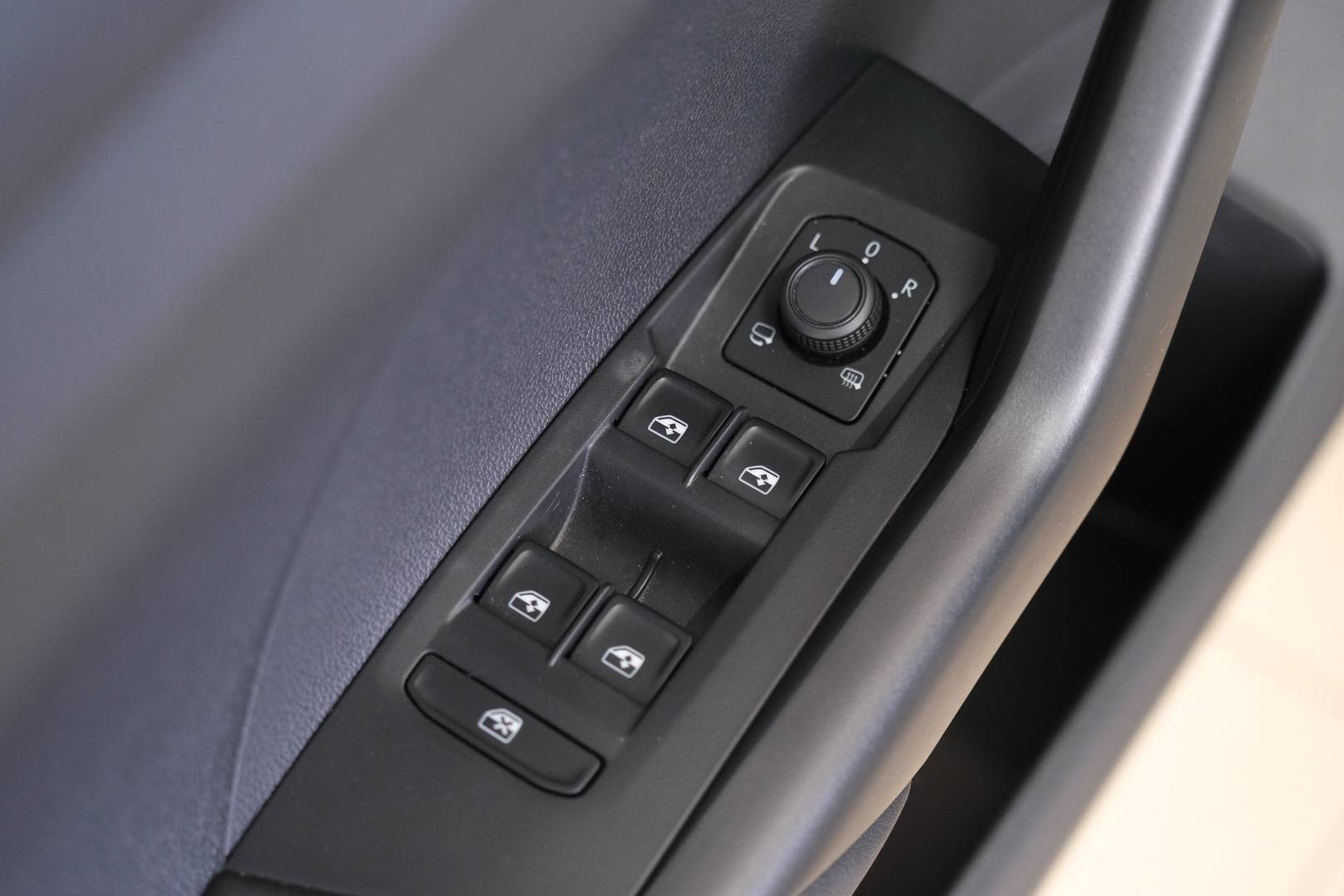 VOLKSWAGEN T-Cross - Foto 9