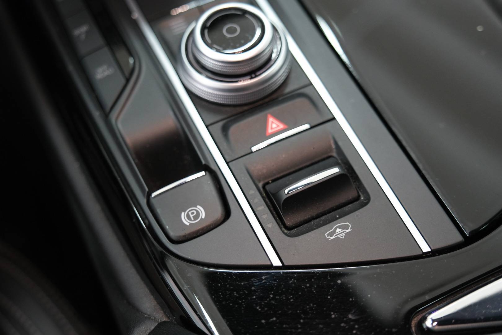 MASERATI Levante - Foto 19