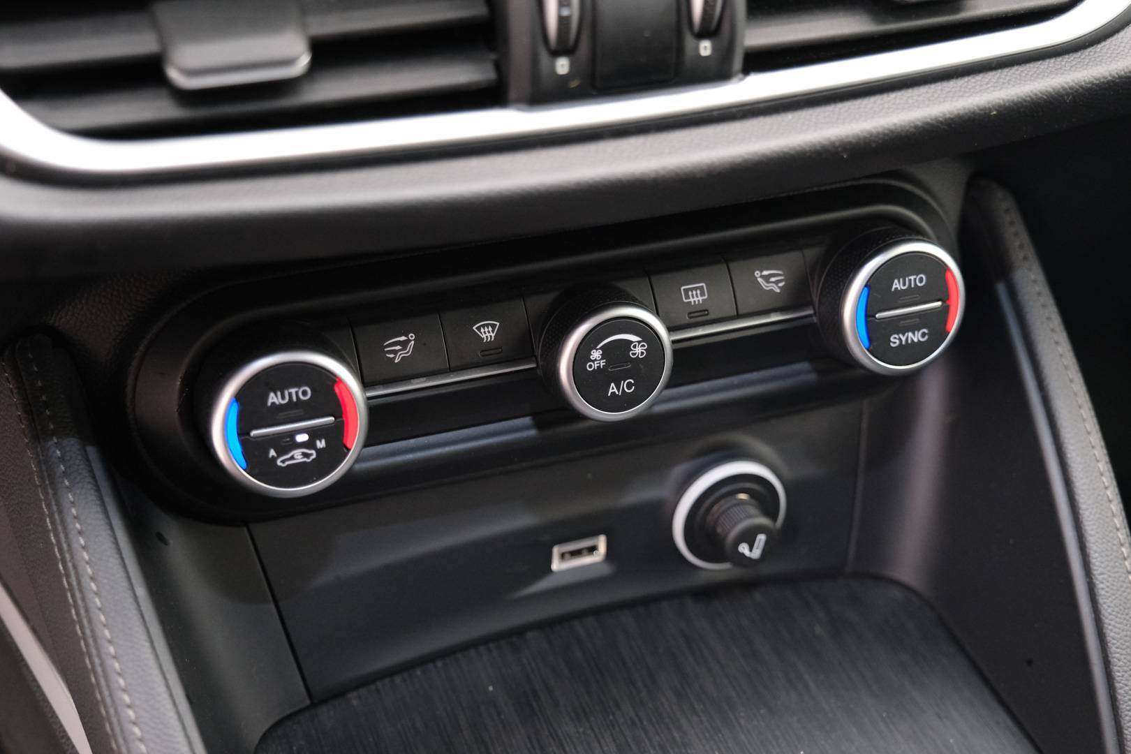 ALFA ROMEO Stelvio  - Foto 16