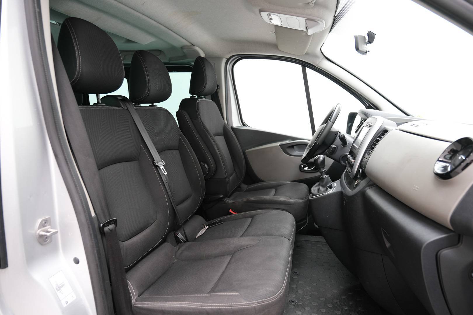 RENAULT Trafic Passenger - Foto 22