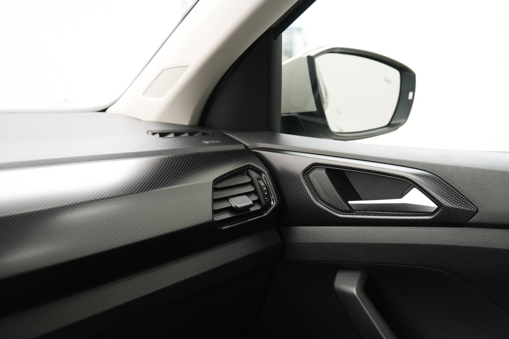 VOLKSWAGEN T-Cross - Foto 22