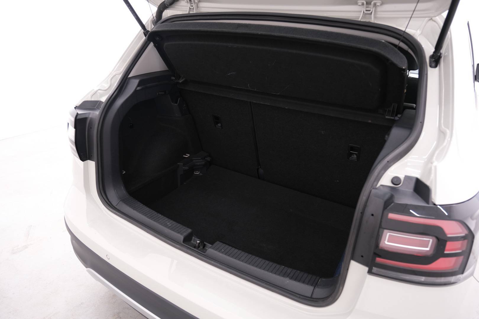VOLKSWAGEN T-Cross - Foto 9