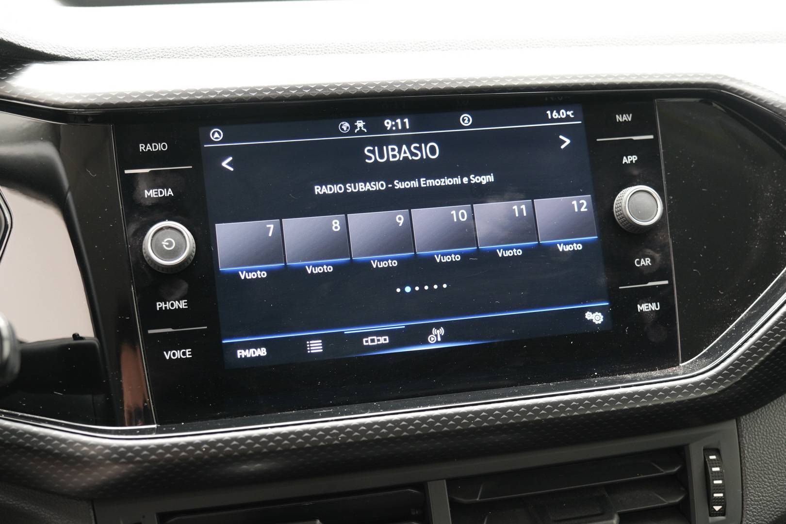 VOLKSWAGEN T-Cross - Foto 17