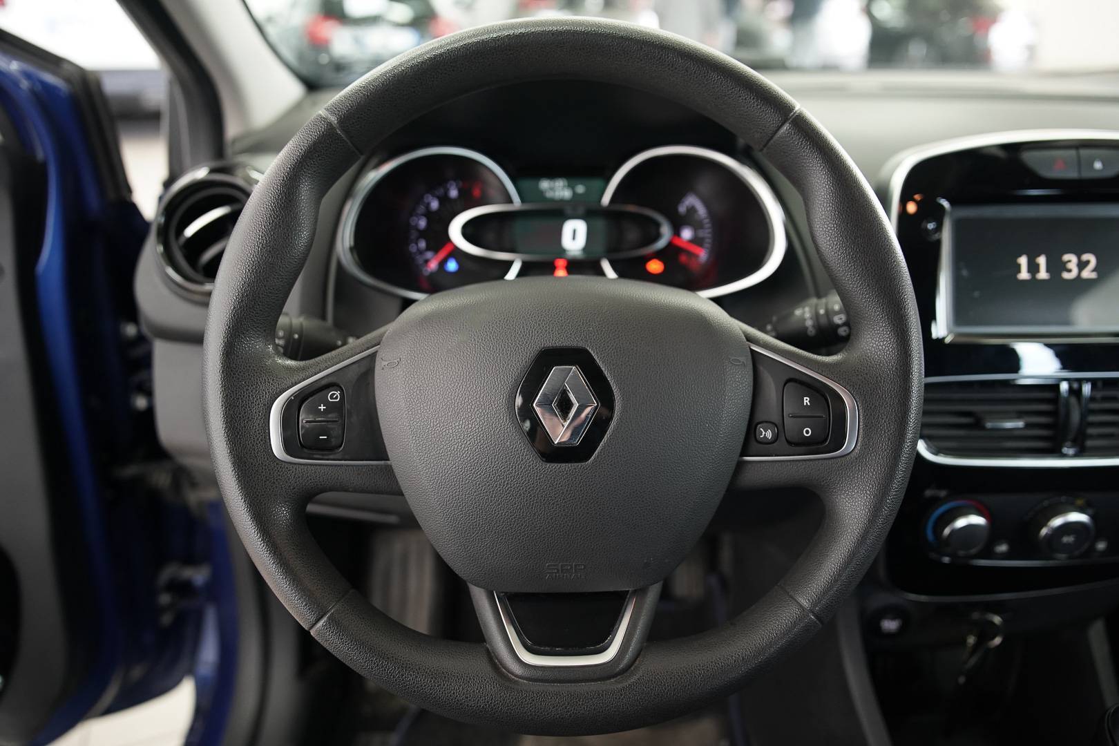 RENAULT Clio - Foto 11