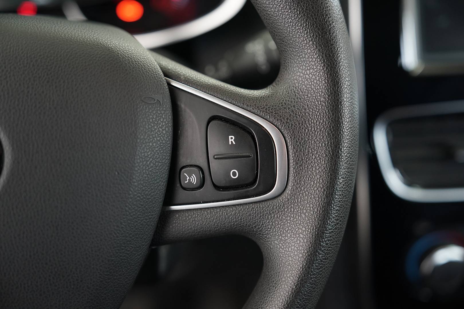 RENAULT Clio - Foto 13
