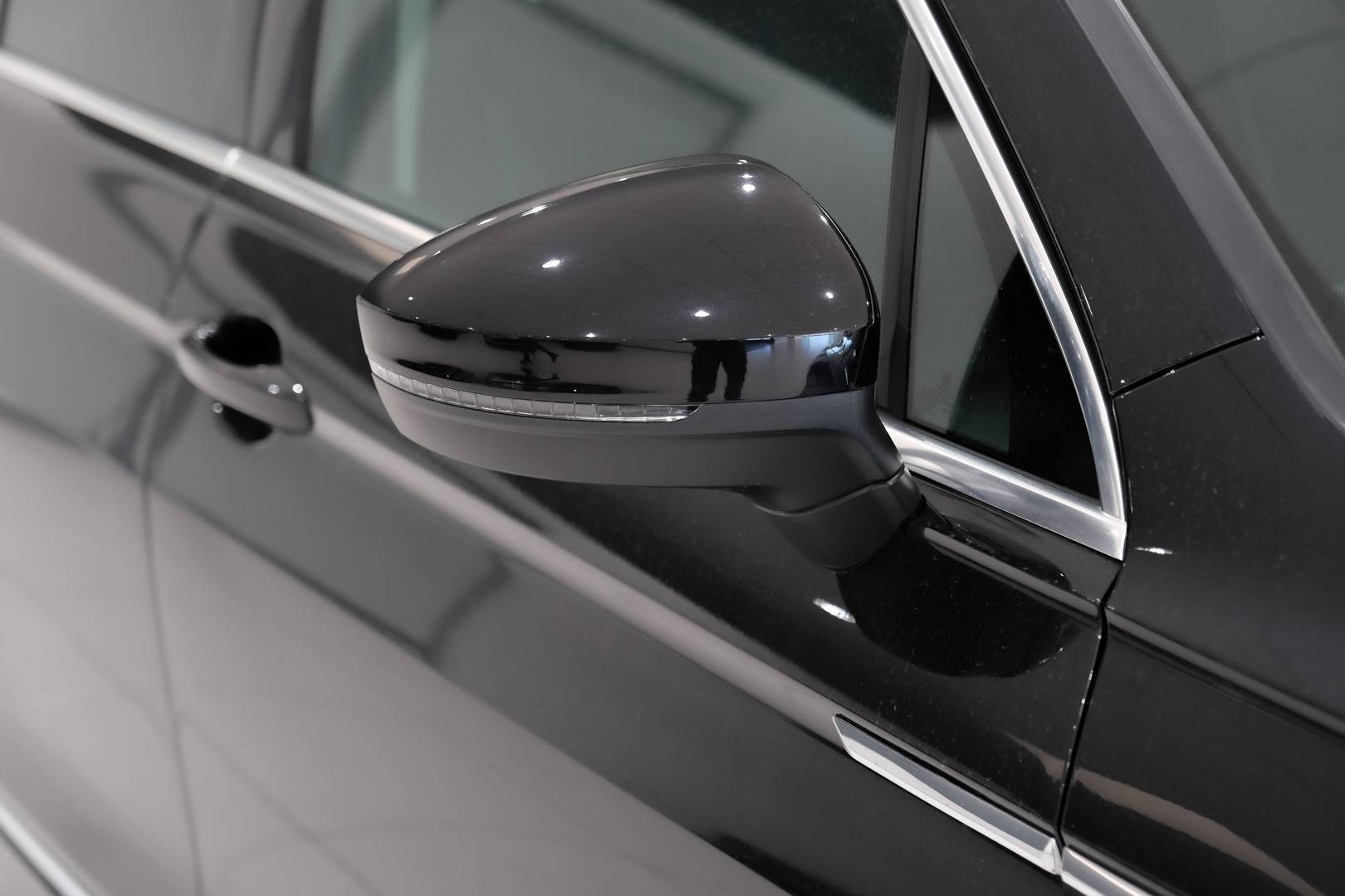 VOLKSWAGEN Tiguan  - Foto 4