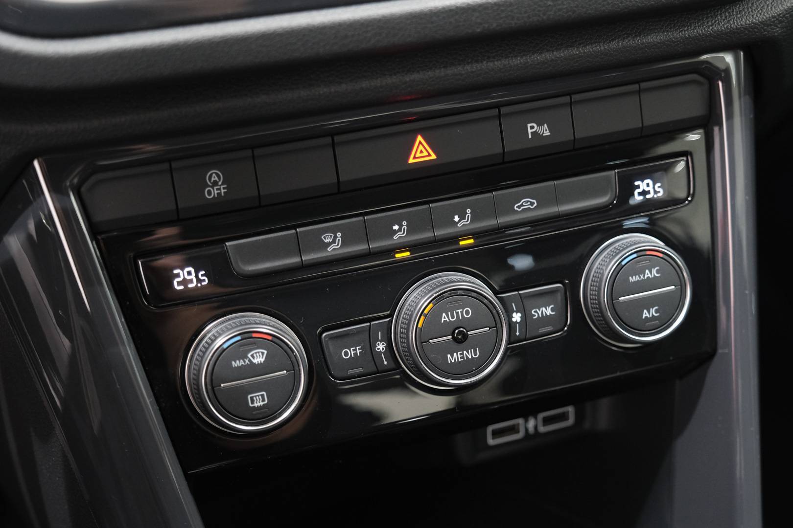 VOLKSWAGEN T-Roc  - Foto 16