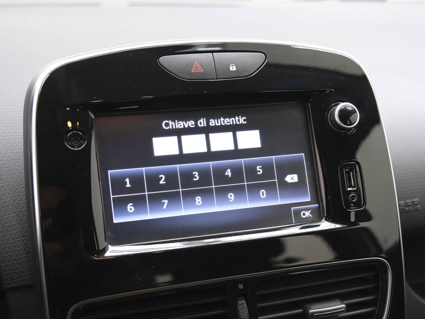 RENAULT Clio - Foto 16