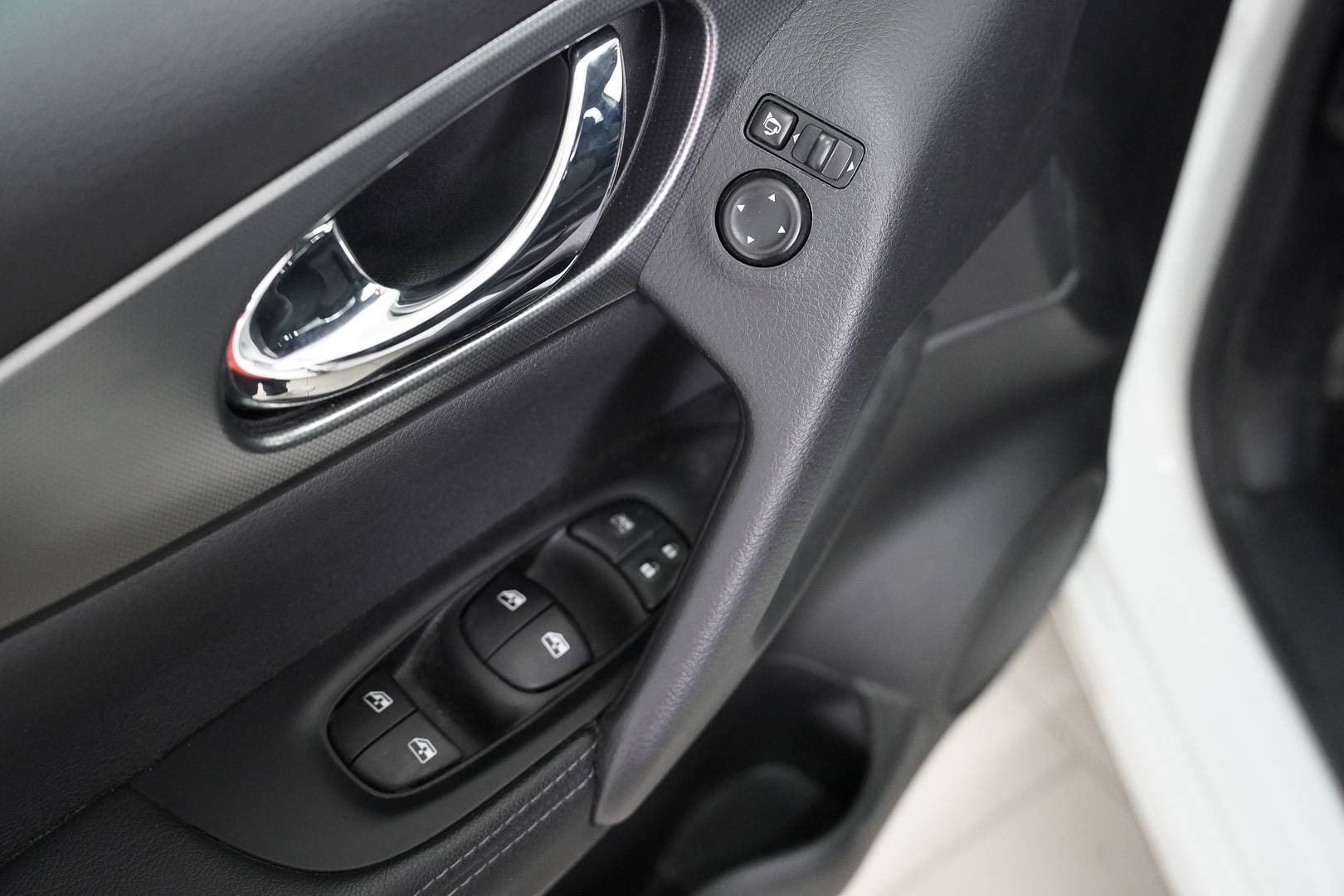 NISSAN Qashqai II 2017 - Foto 10
