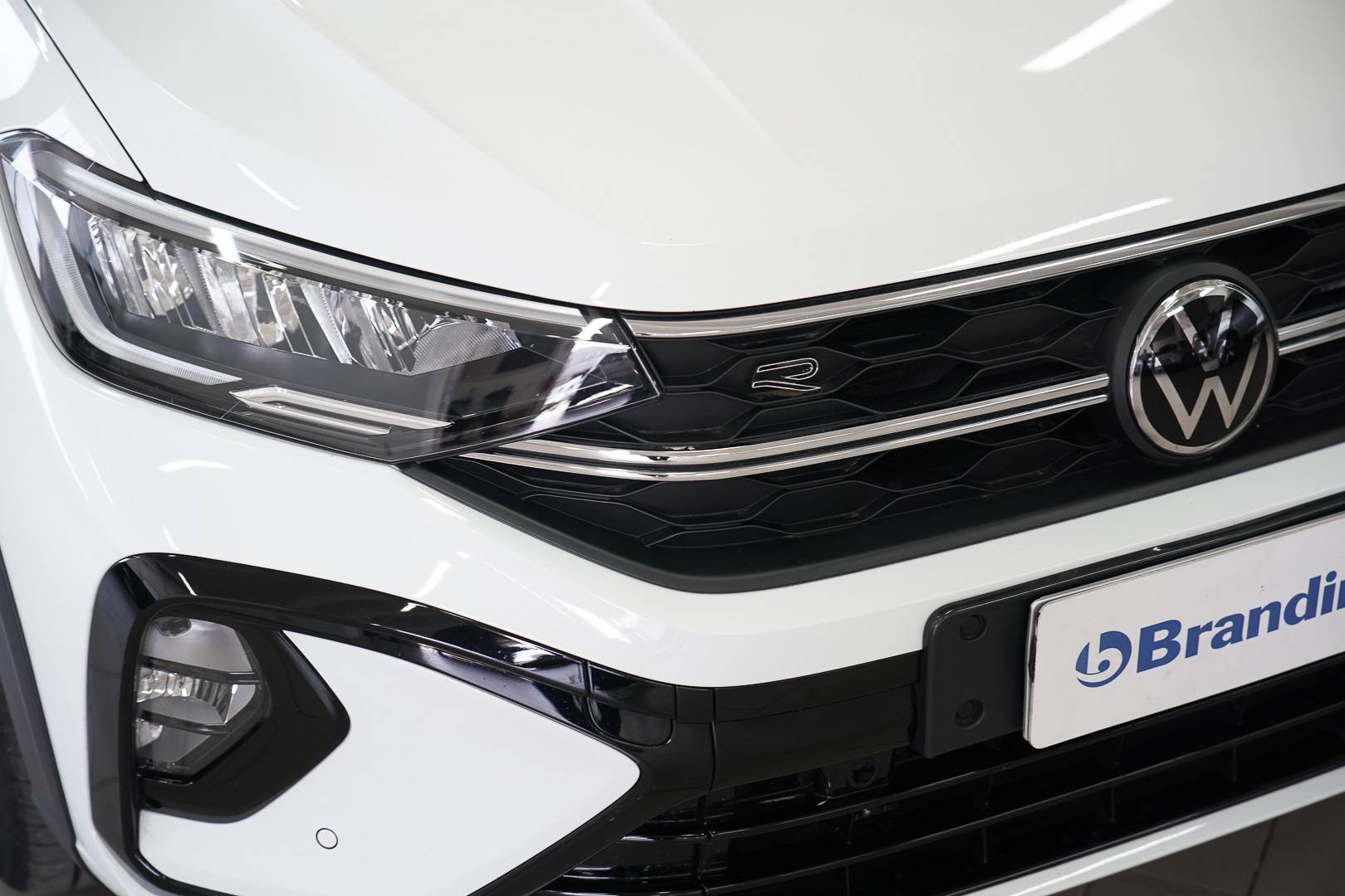 VOLKSWAGEN Taigo - Foto 4