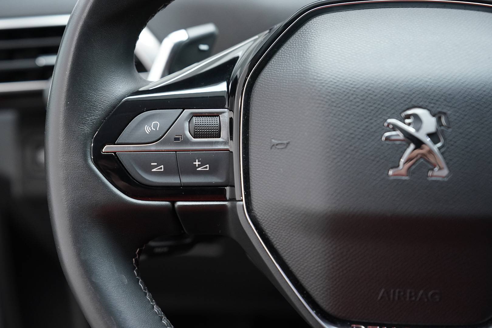 PEUGEOT 3008 - Foto 13