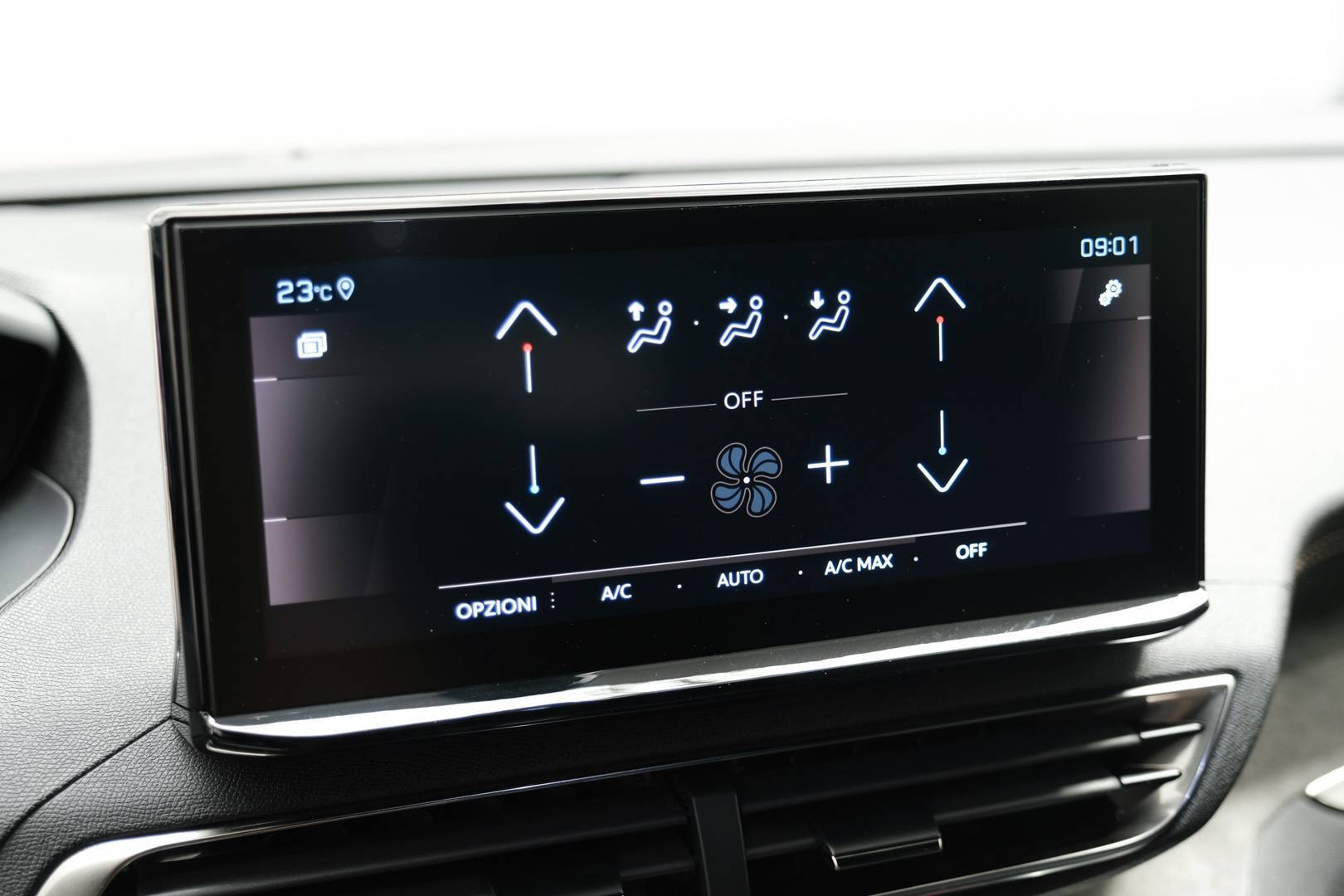 PEUGEOT 5008 - Foto 19
